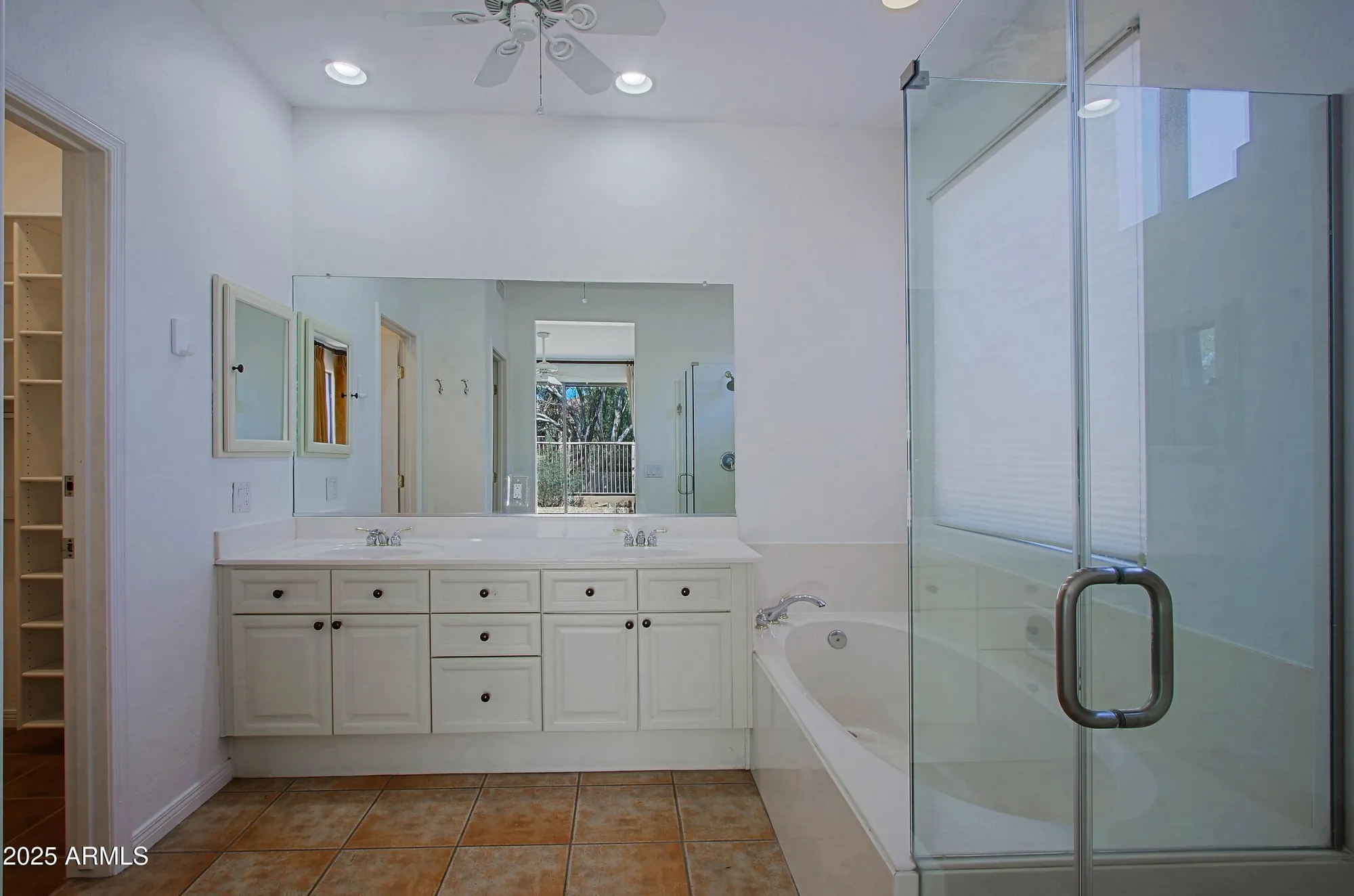 Property Slideshow image 19 of 82 | 6950 e bramble berry ln, Scottsdale, AZ, 85266