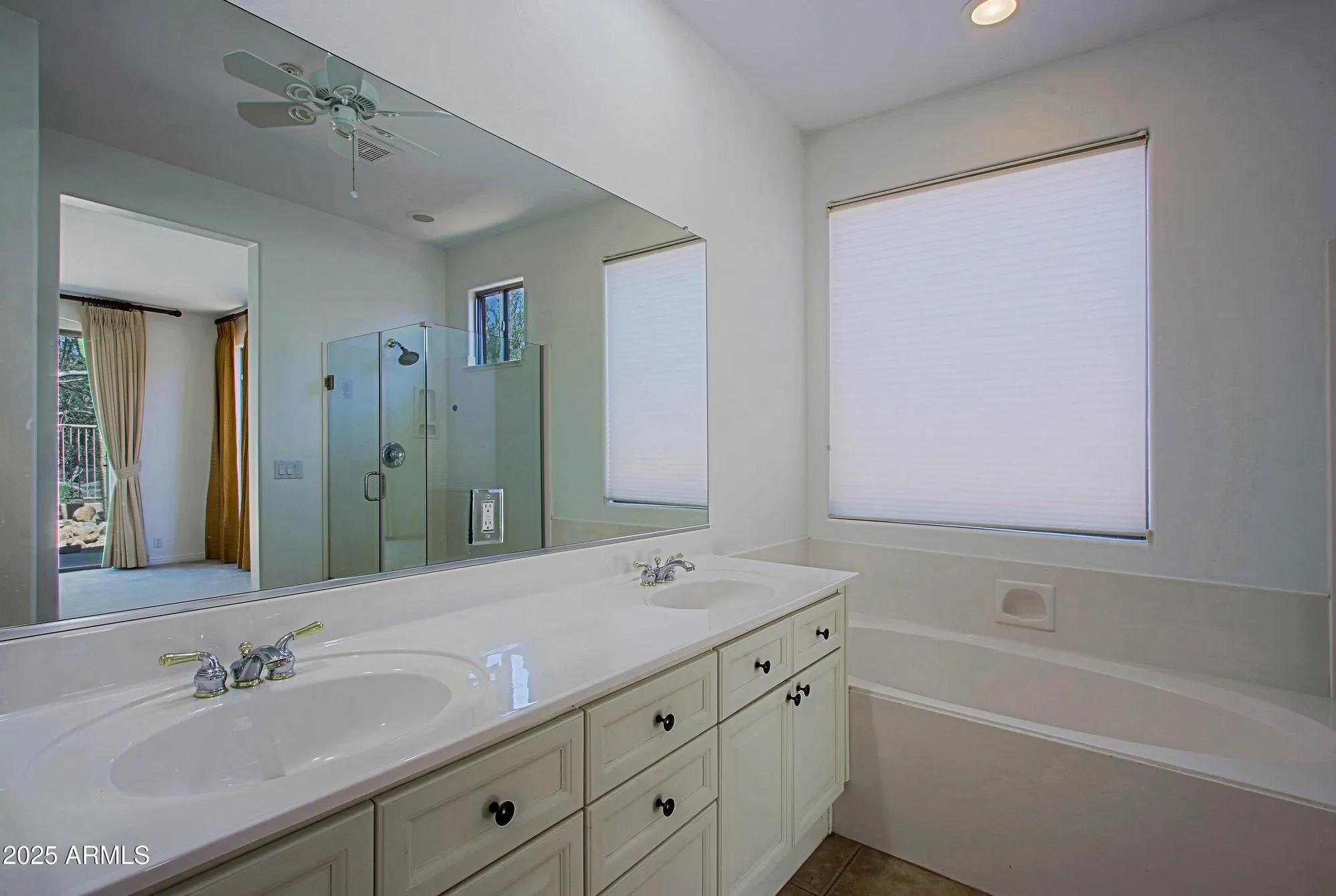 Property Slideshow image 20 of 82 | 6950 e bramble berry ln, Scottsdale, AZ, 85266