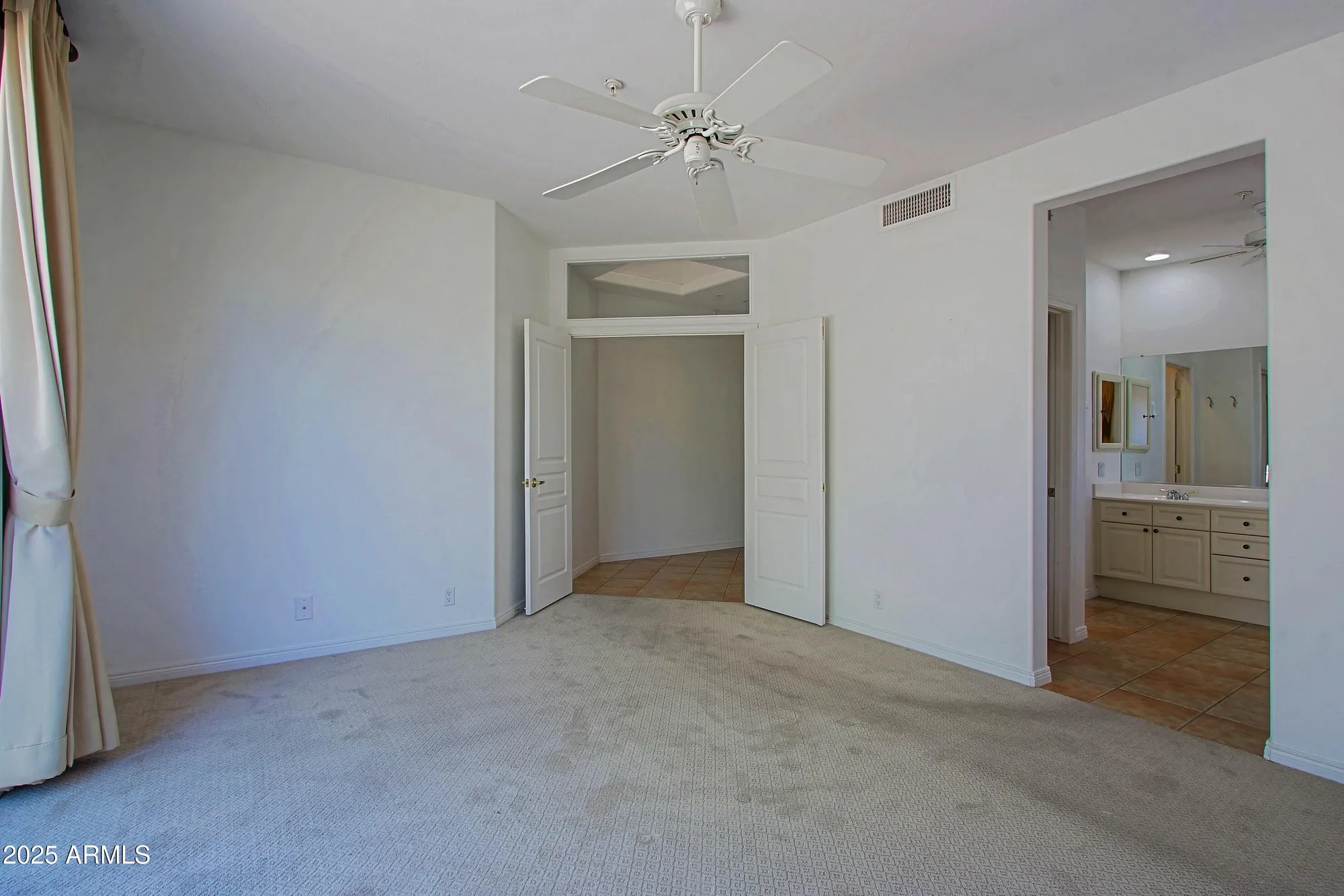Property Slideshow image 18 of 82 | 6950 e bramble berry ln, Scottsdale, AZ, 85266