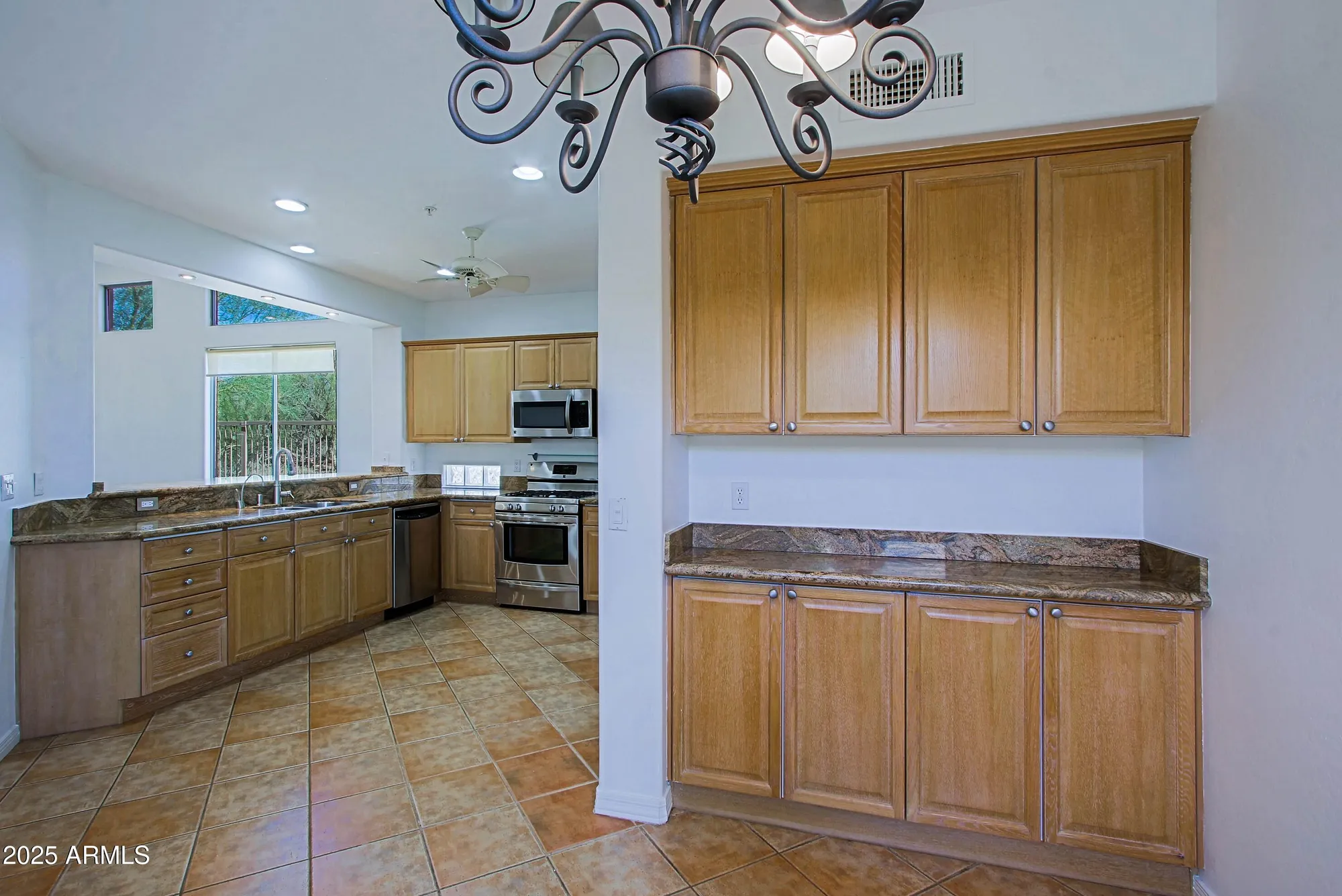 Property Slideshow image 14 of 82 | 6950 e bramble berry ln, Scottsdale, AZ, 85266
