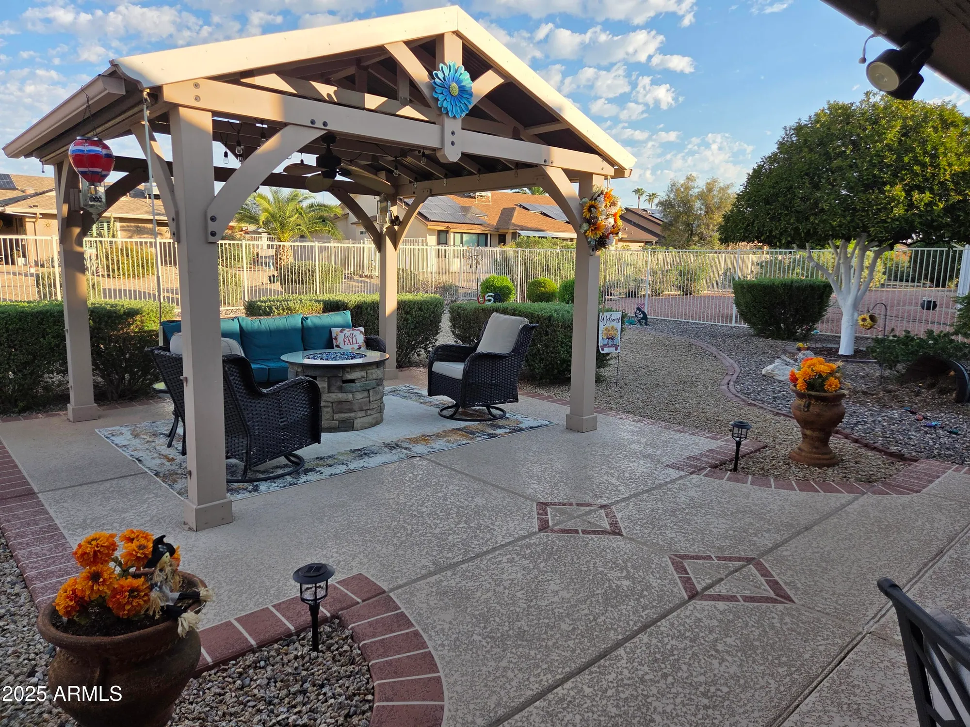 Property Slideshow image 17 of 55 | 19814 n white rock dr, Sun City West, AZ, 85375