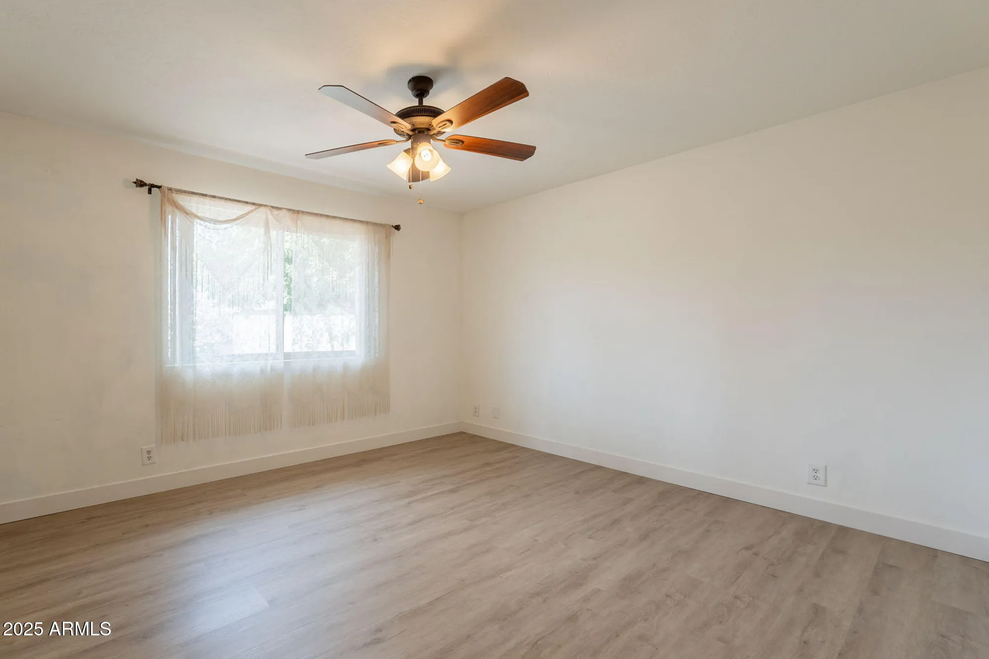 Property Slideshow image 33 of 52 | 4622 e flower ave, Mesa, AZ, 85206
