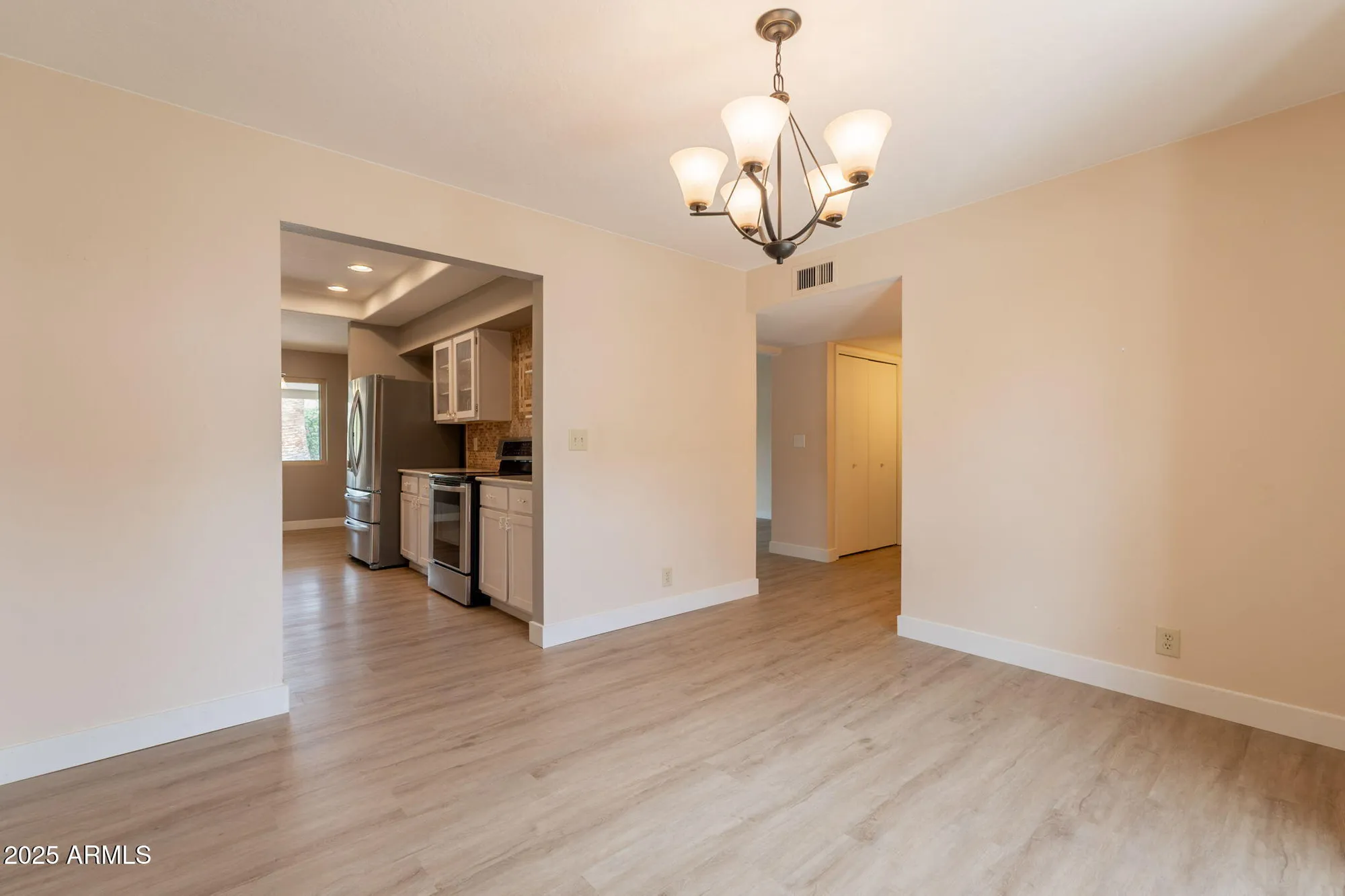 Property Slideshow image 7 of 52 | 4622 e flower ave, Mesa, AZ, 85206