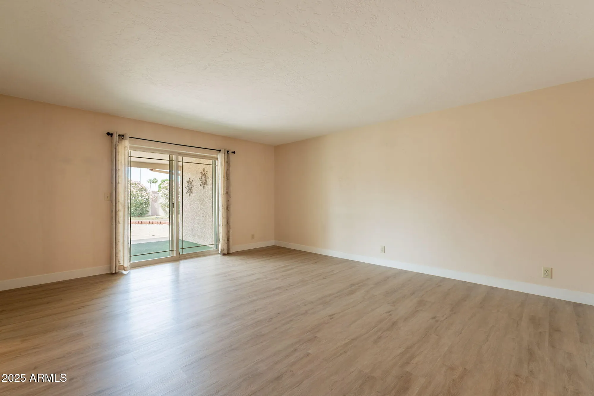 Property Slideshow image 12 of 52 | 4622 e flower ave, Mesa, AZ, 85206