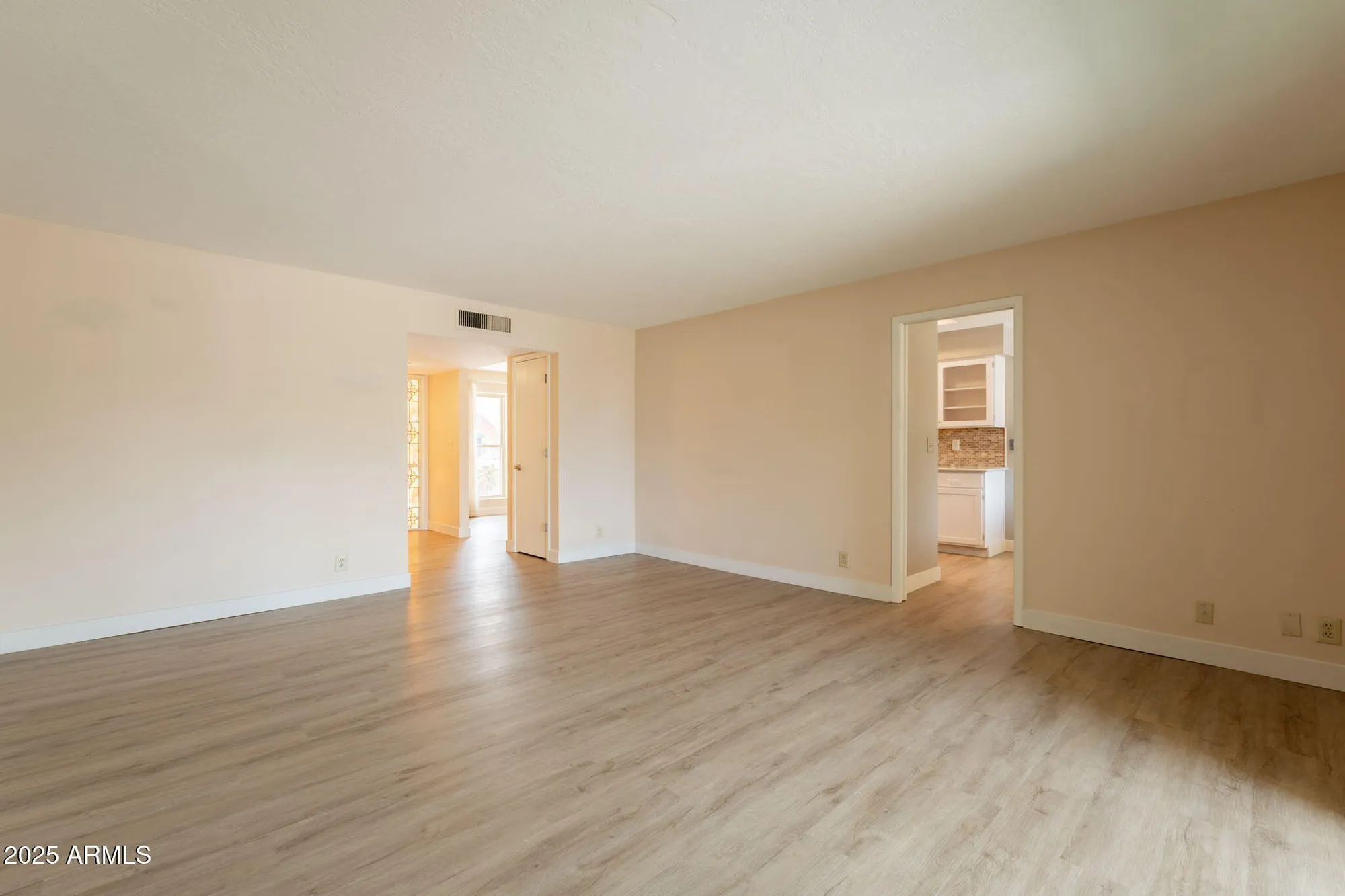 Property Slideshow image 13 of 52 | 4622 e flower ave, Mesa, AZ, 85206