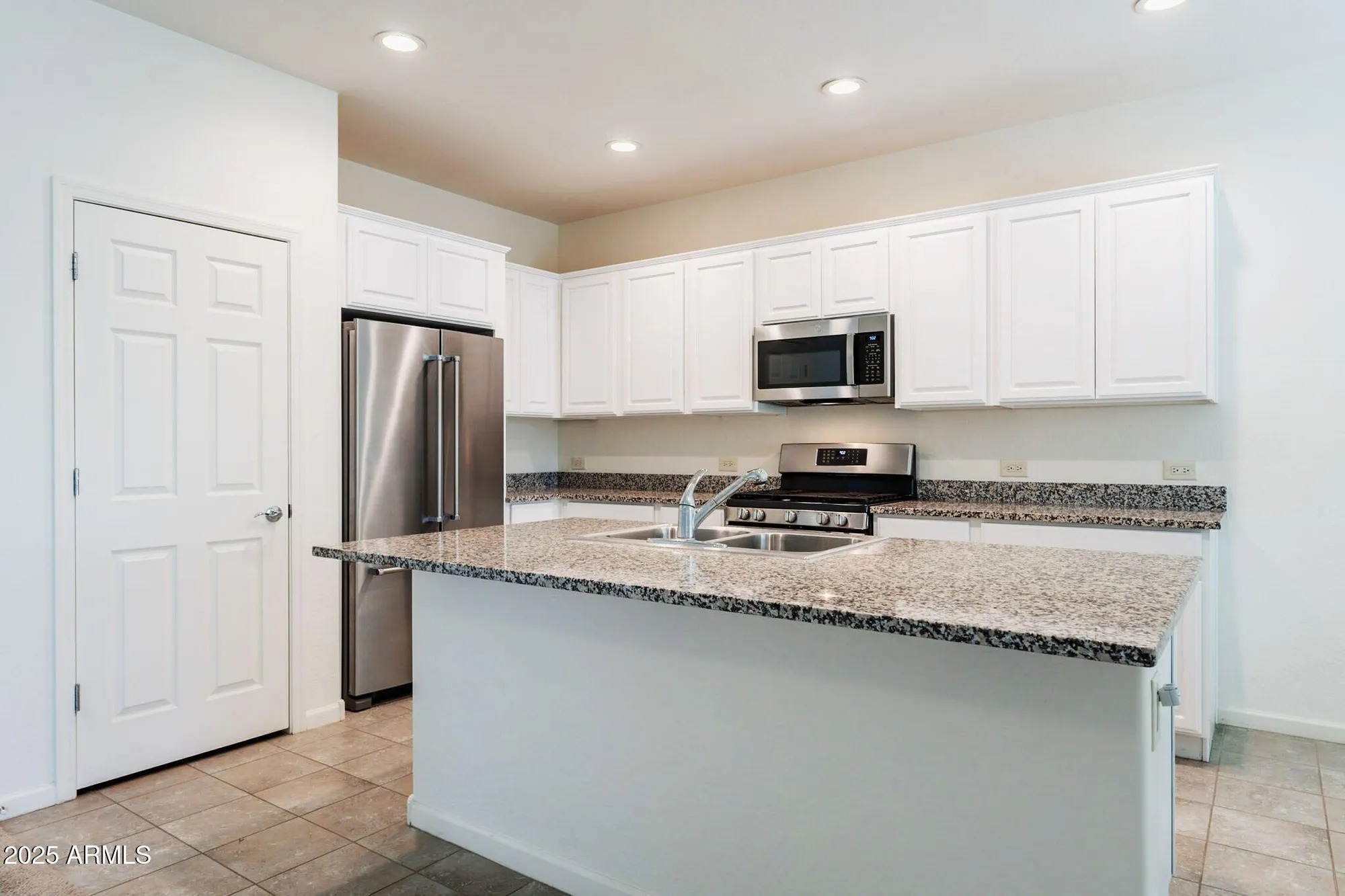 Property Slideshow image 8 of 28 | 4075 w painted horse dr, Eloy, AZ, 85131