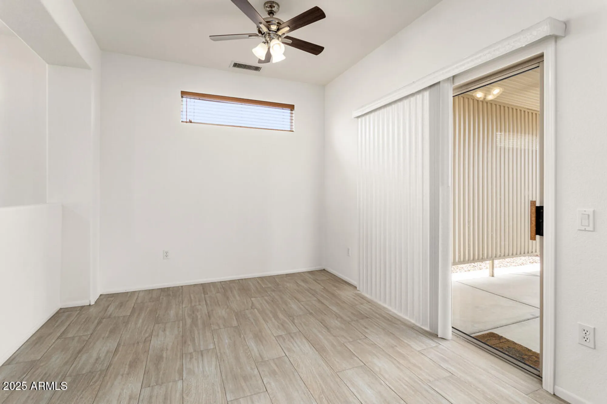 Property Slideshow image 15 of 34 | 16115 w acacia ct, Surprise, AZ, 85374