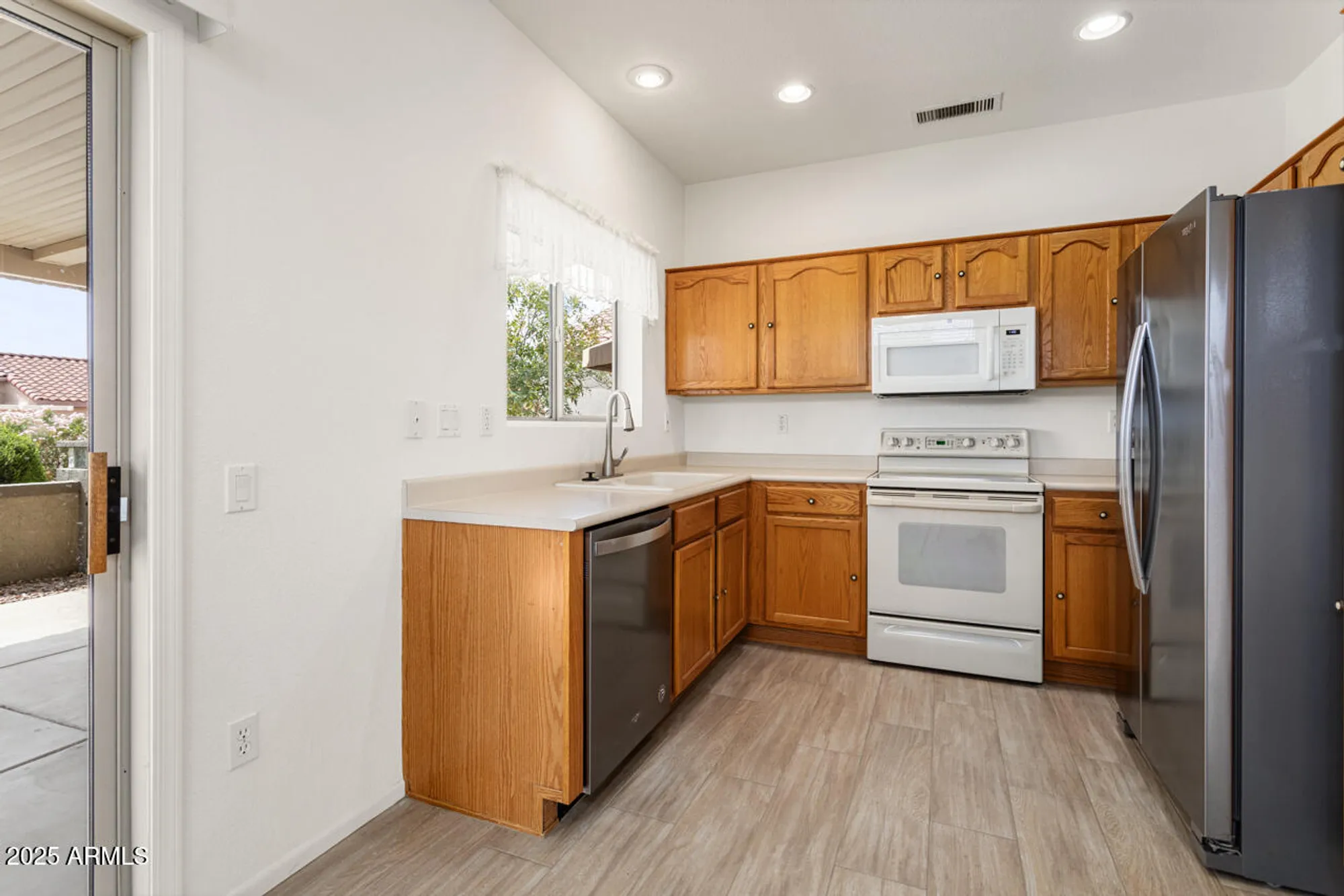 Property Slideshow image 10 of 34 | 16115 w acacia ct, Surprise, AZ, 85374