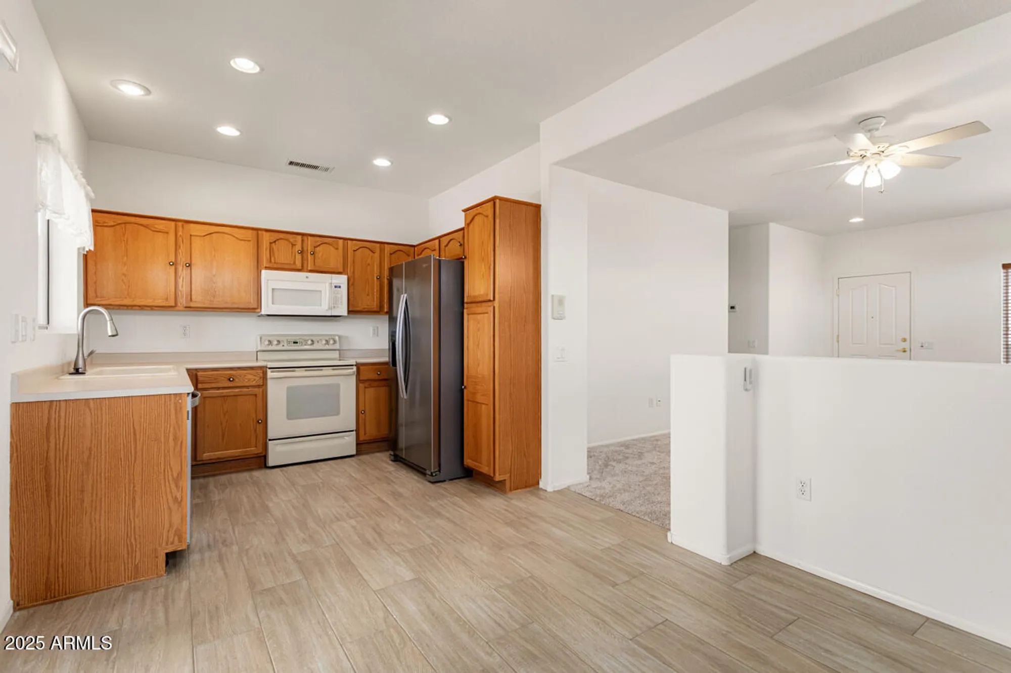 Property Slideshow image 12 of 34 | 16115 w acacia ct, Surprise, AZ, 85374