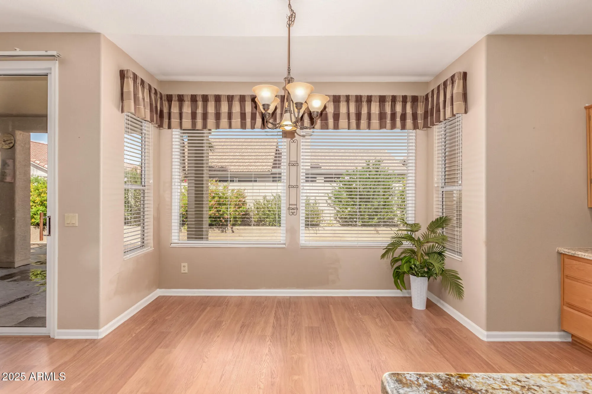 Property Slideshow image 11 of 49 | 10626 e voax dr, Sun Lakes, AZ, 85248