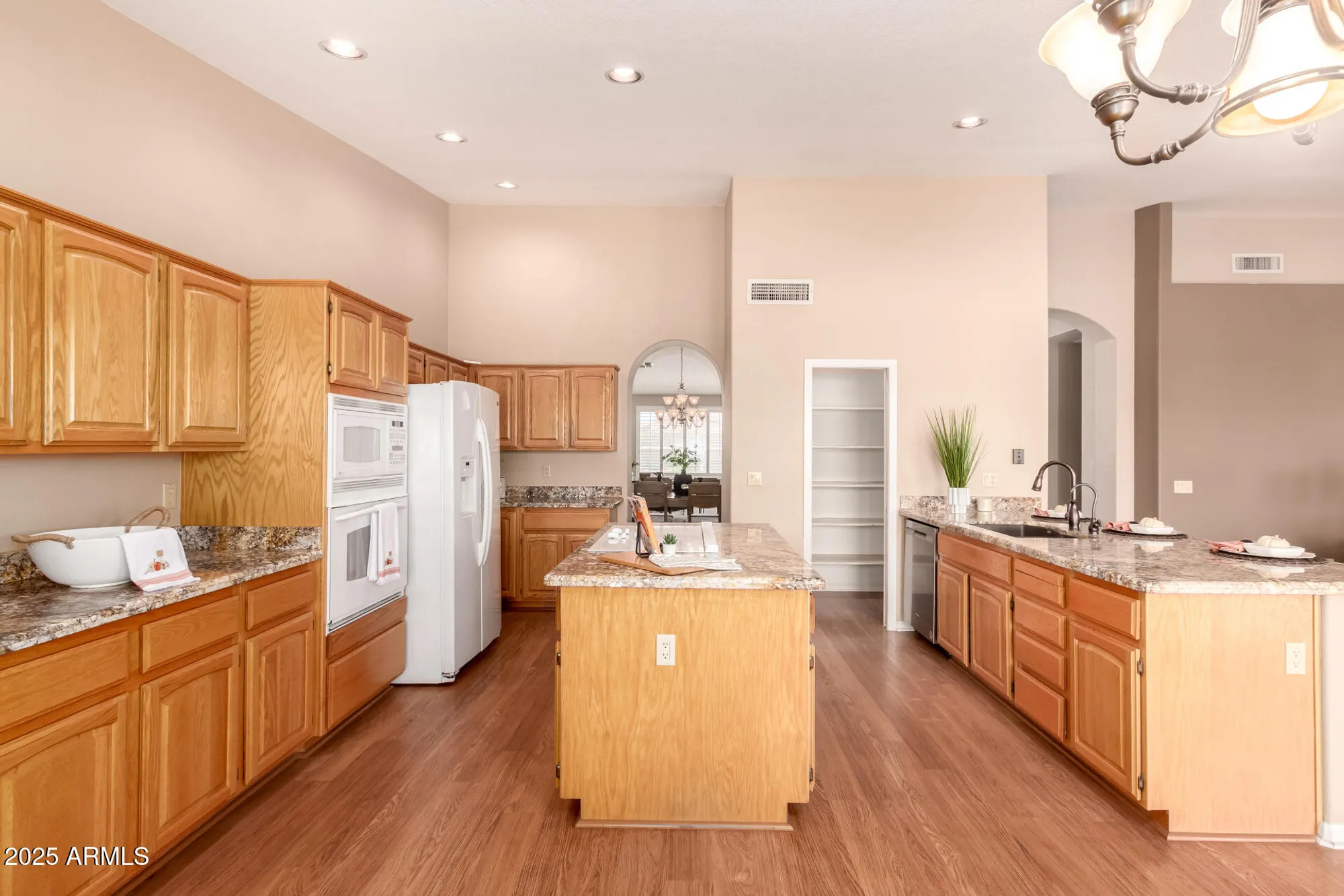 Property Slideshow image 14 of 49 | 10626 e voax dr, Sun Lakes, AZ, 85248