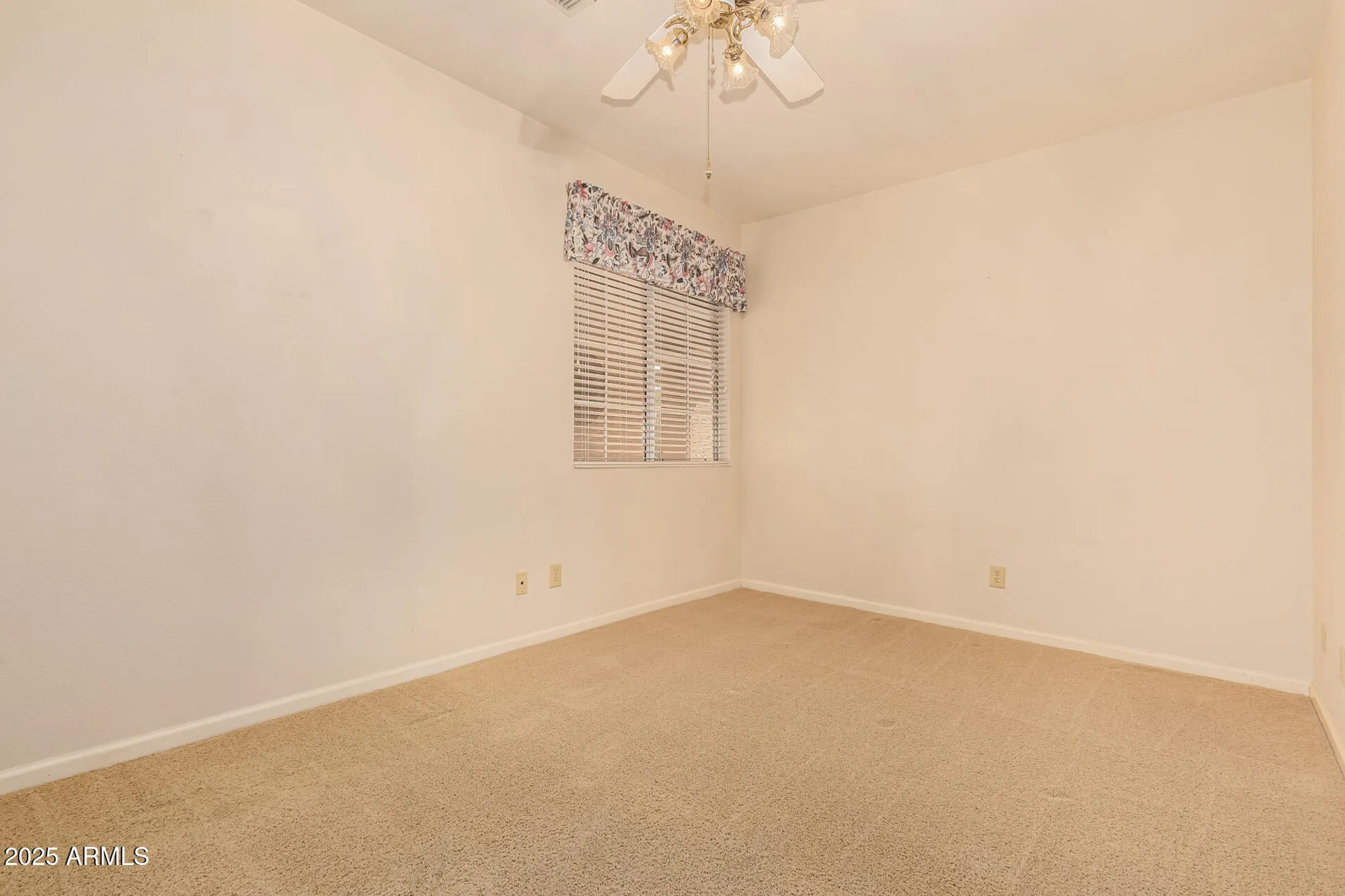 Property Slideshow image 18 of 49 | 10626 e voax dr, Sun Lakes, AZ, 85248