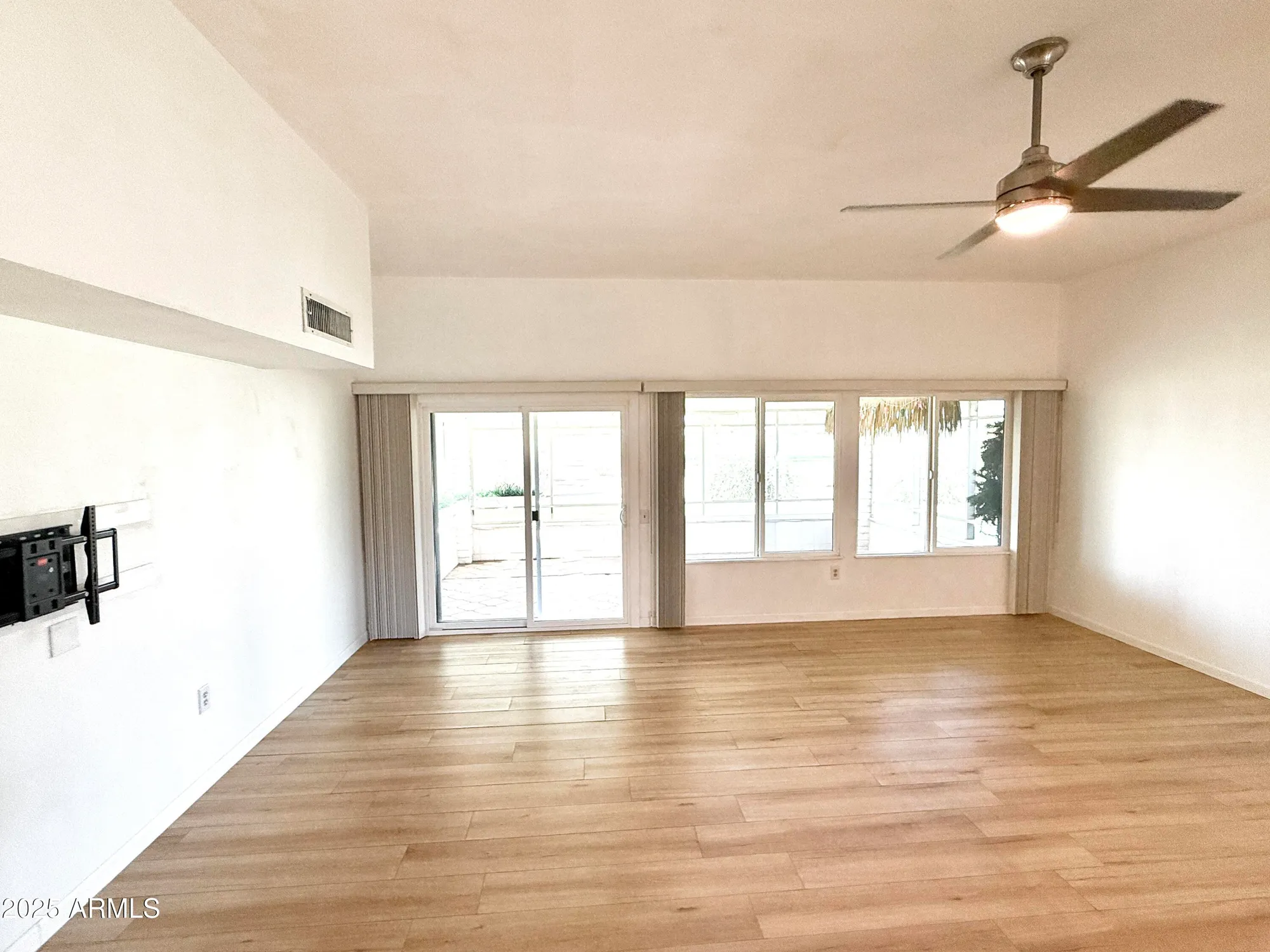 Property Slideshow image 22 of 36 | 17844 n 102nd dr, Sun City, AZ, 85373