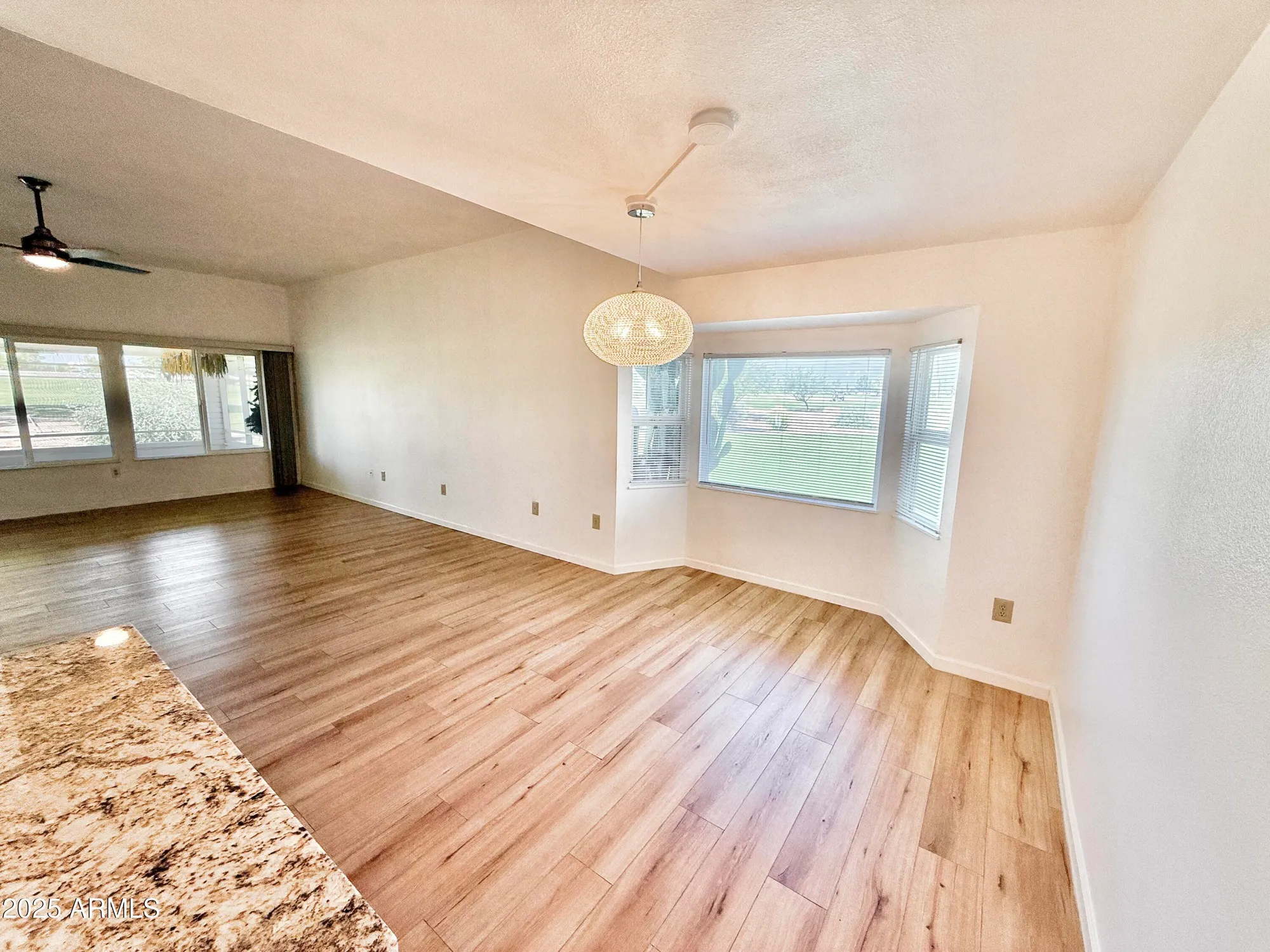 Property Slideshow image 13 of 36 | 17844 n 102nd dr, Sun City, AZ, 85373