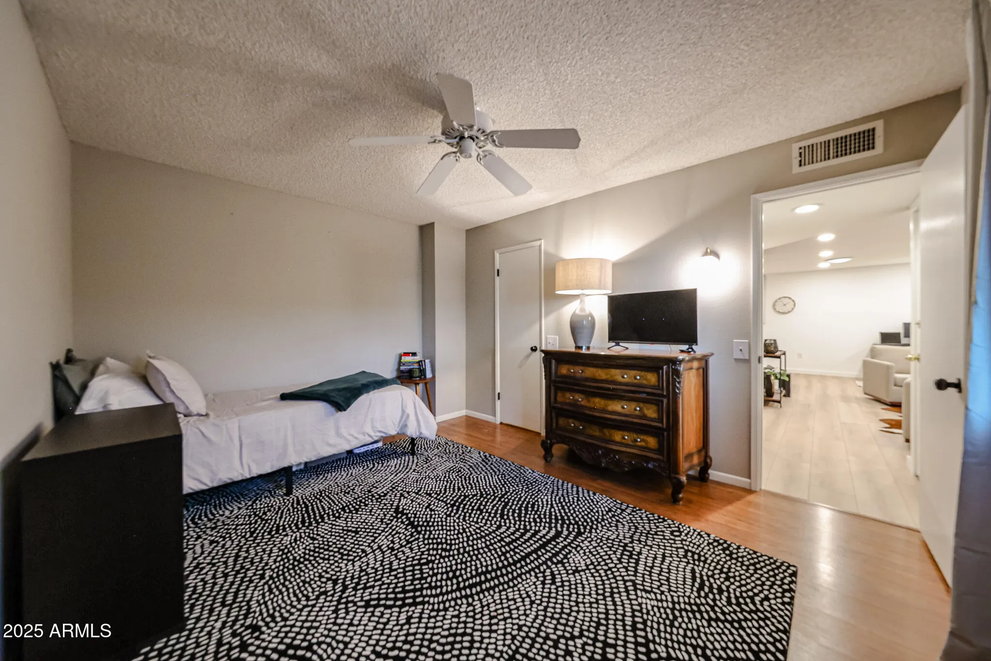 Property Slideshow image 10 of 21 | 17037 n 106th ave, Sun City, AZ, 85373