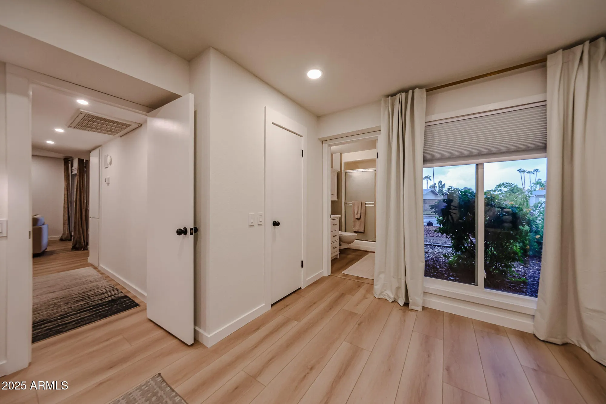 Property Slideshow image 14 of 21 | 17037 n 106th ave, Sun City, AZ, 85373