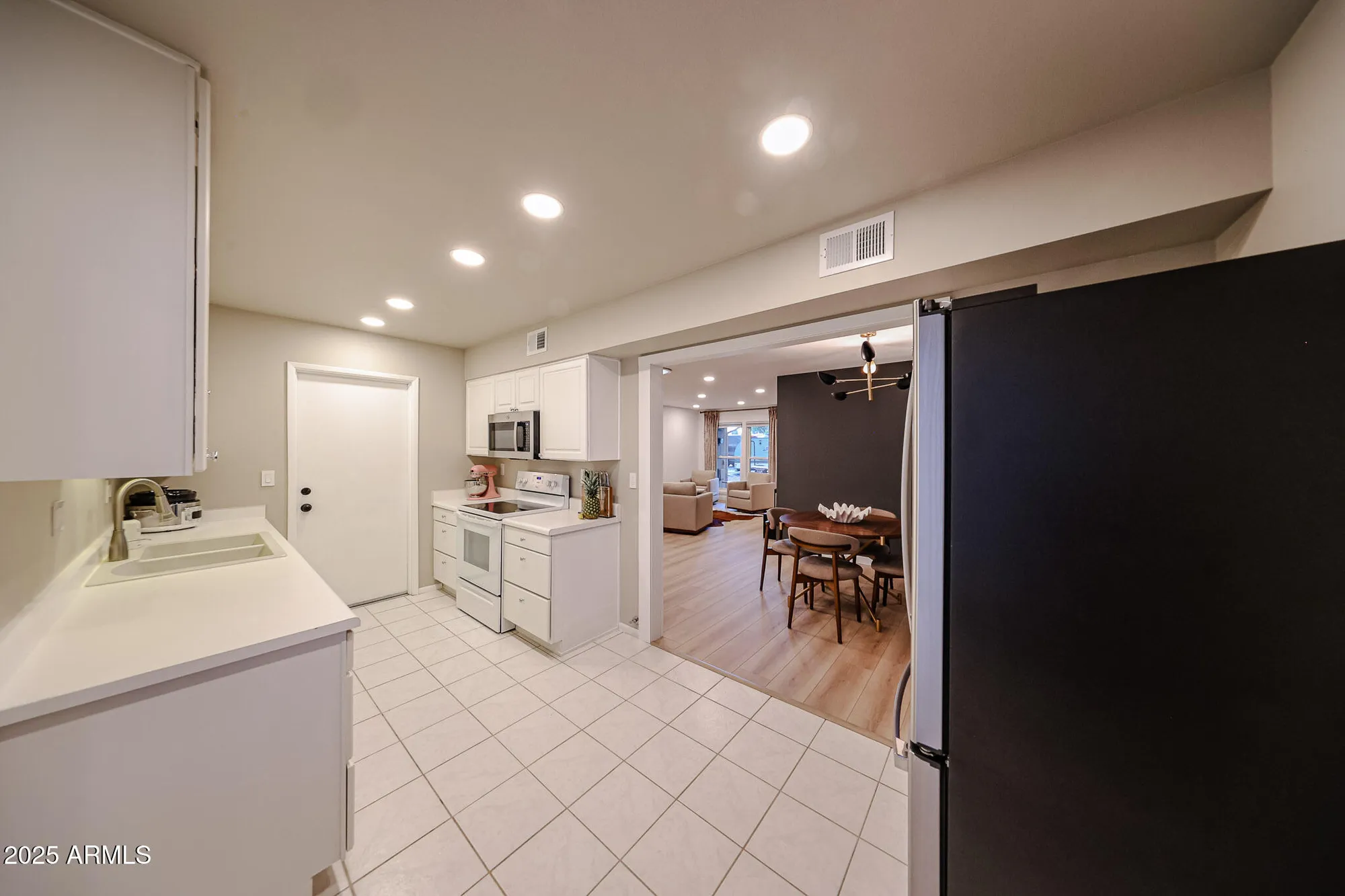 Property Slideshow image 7 of 21 | 17037 n 106th ave, Sun City, AZ, 85373