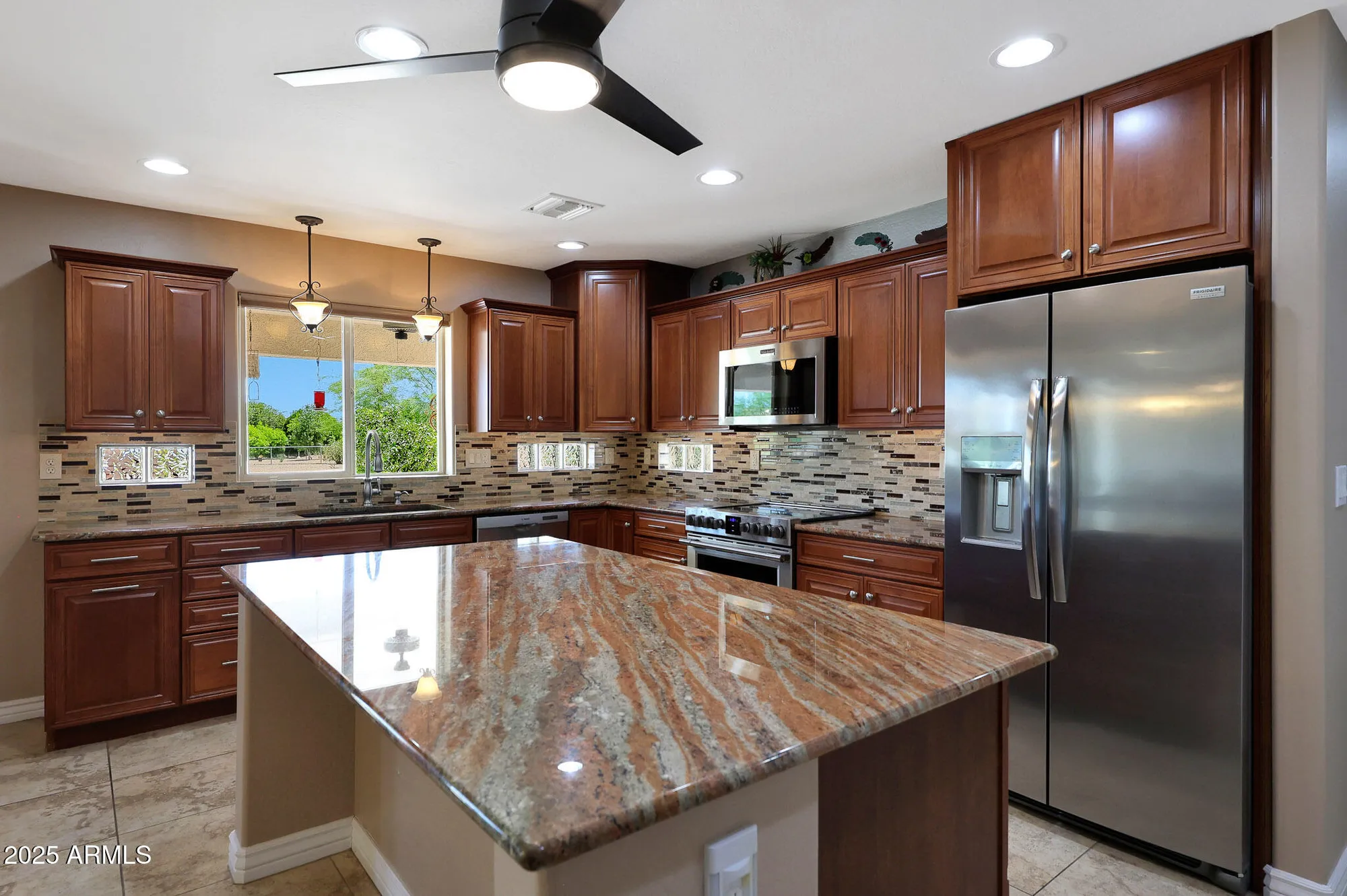 Property Slideshow image 37 of 73 | 19835 n 100th dr, Sun City, AZ, 85373