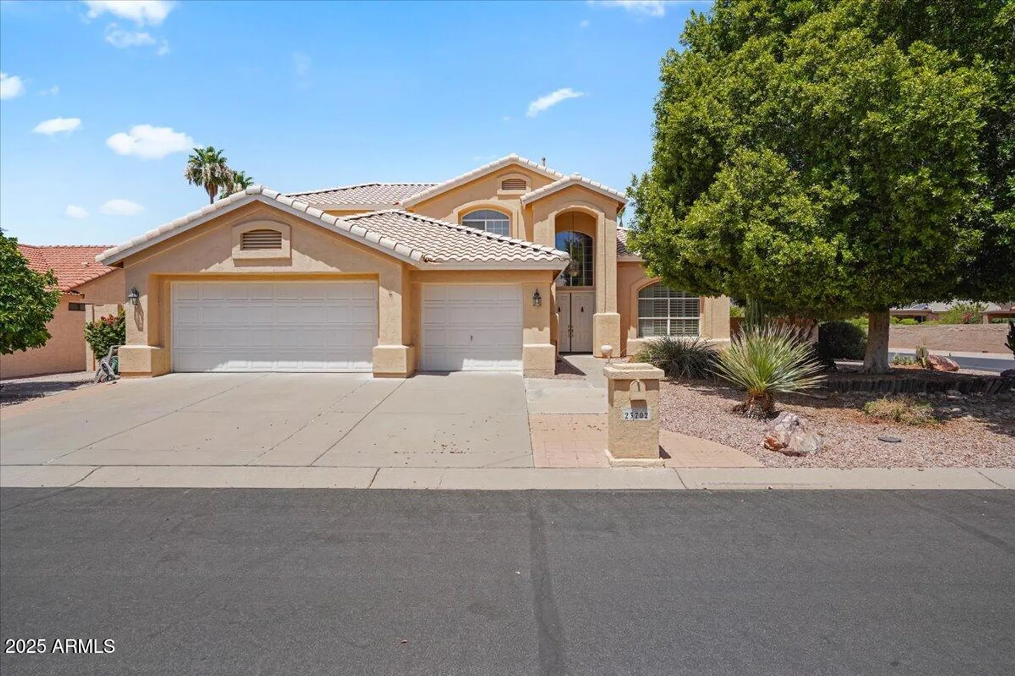 Property Slideshow image 1 of 32 | 23702 s desert sands dr, Sun Lakes, AZ, 85248