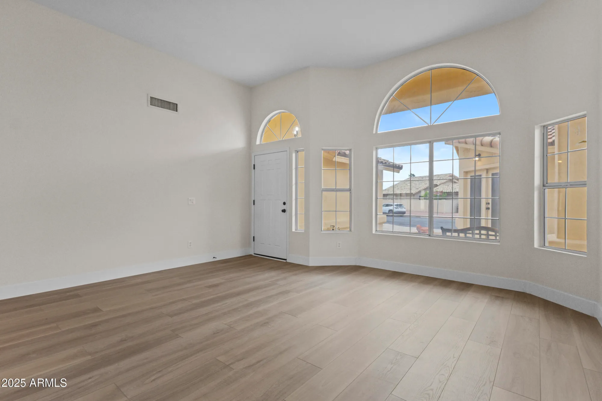 Property Slideshow image 4 of 35 | 17865 n desert flower trl, Surprise, AZ, 85374