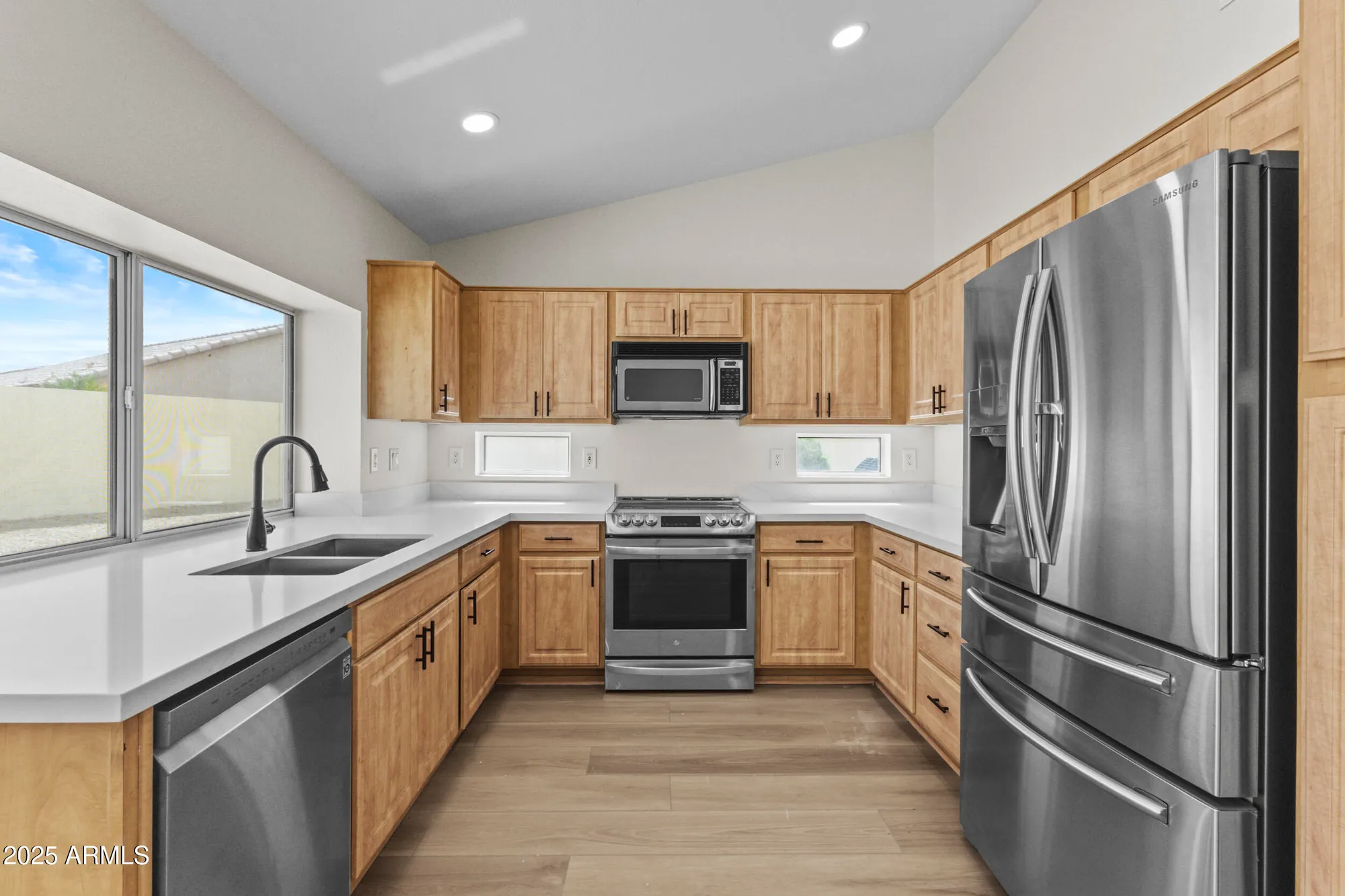 Property Slideshow image 10 of 35 | 17865 n desert flower trl, Surprise, AZ, 85374