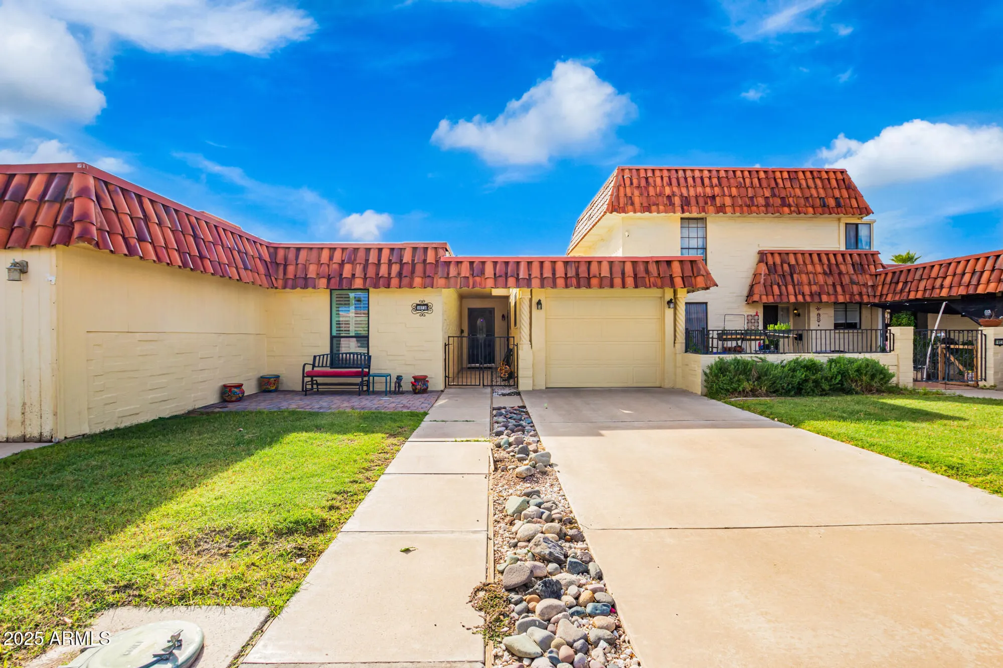 Property Slideshow image 2 of 29 | 10230 n 106th dr, Sun City, AZ, 85351