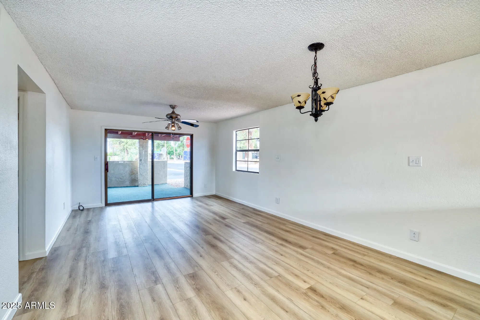 Property Slideshow image 2 of 11 | 502 s saguaro way, Mesa, AZ, 85208