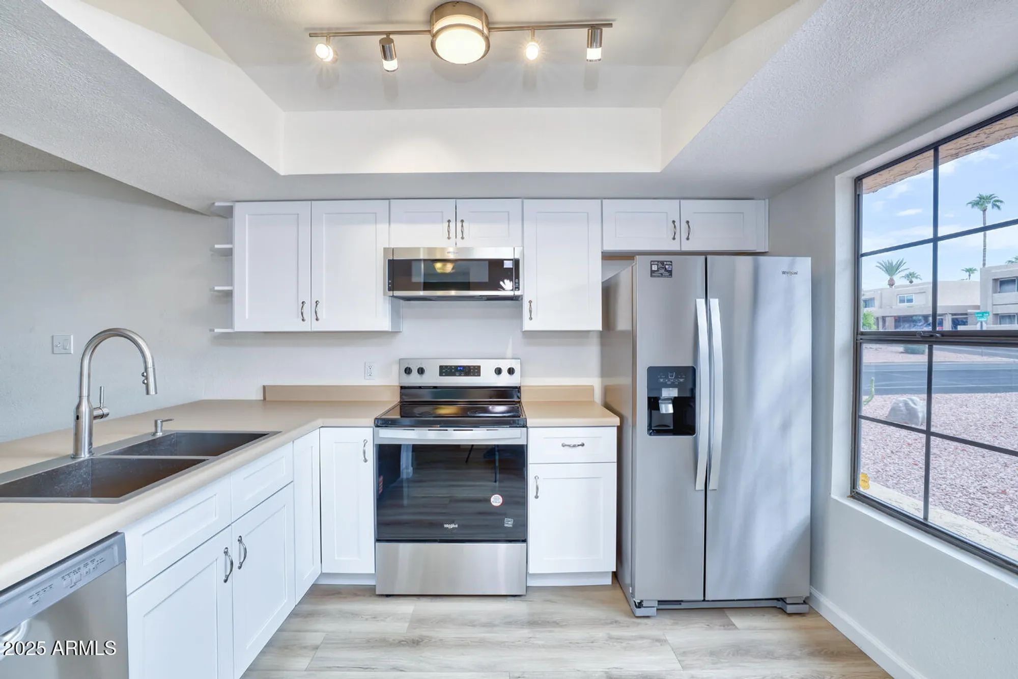 Property Slideshow image 4 of 11 | 502 s saguaro way, Mesa, AZ, 85208