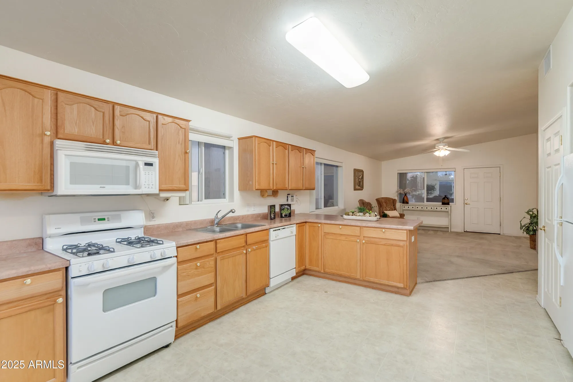 Property Slideshow image 13 of 34 | 426 s taylors trl, Sierra Vista, AZ, 85635