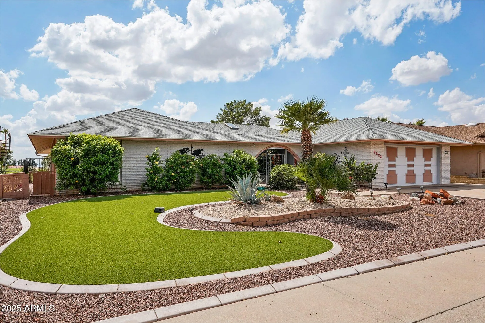 Property Slideshow image 1 of 32 | 9623 w country club dr, Sun City, AZ, 85373