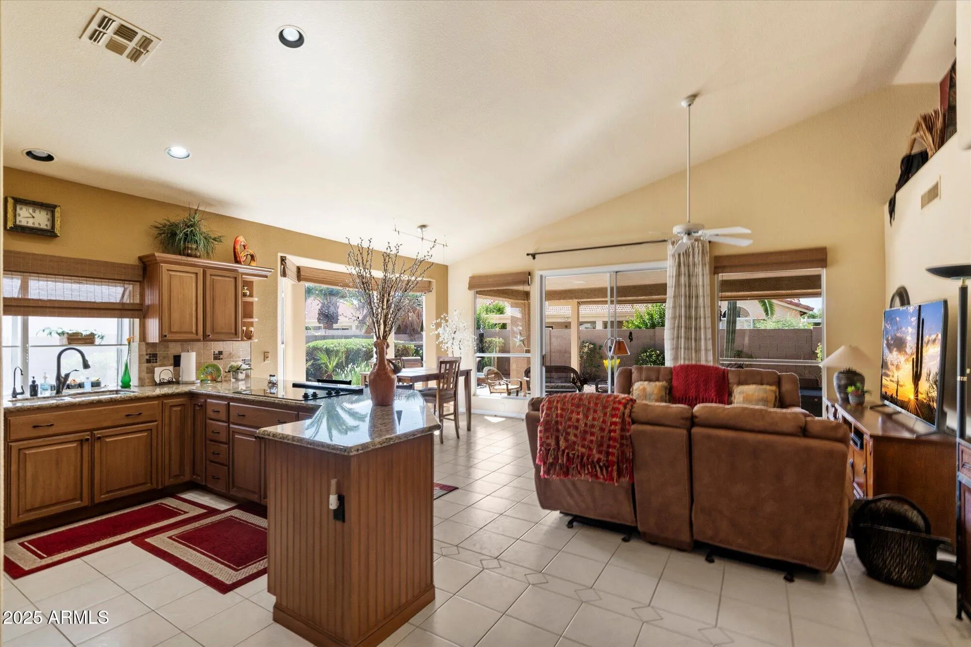 Property Slideshow image 7 of 28 | 10605 e nacoma dr, Sun Lakes, AZ, 85248
