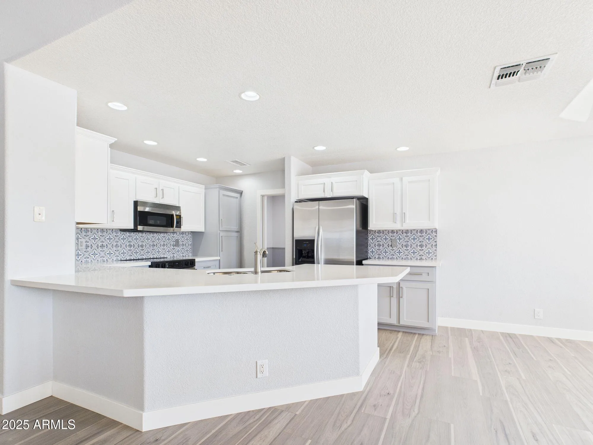 Property Slideshow image 13 of 45 | 2222 s yellow wood, Mesa, AZ, 85209