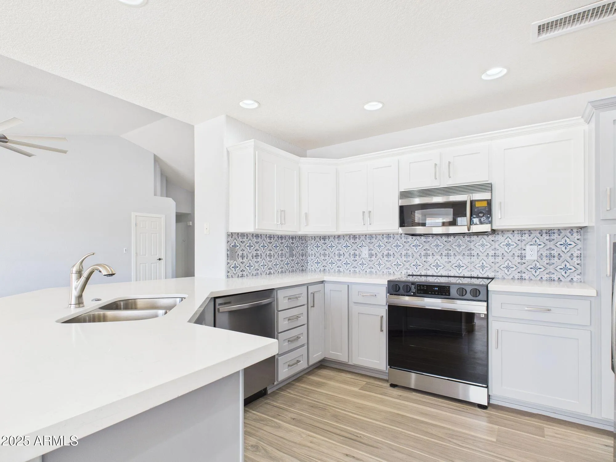 Property Slideshow image 14 of 45 | 2222 s yellow wood, Mesa, AZ, 85209