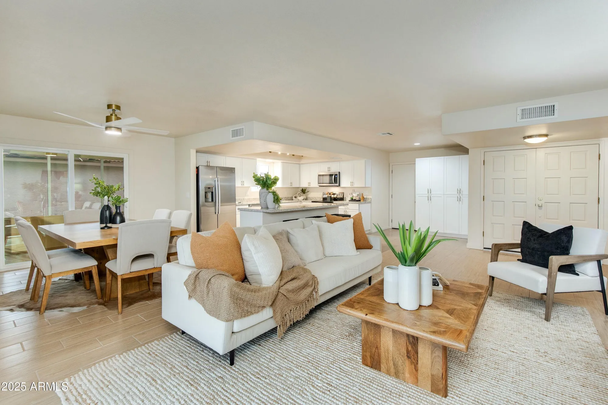 Property Slideshow image 5 of 17 | 10430 e chestnut dr, Sun Lakes, AZ, 85248