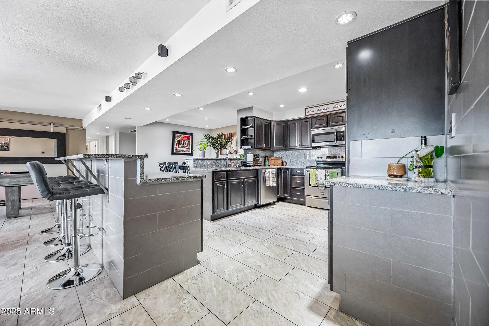 Property Slideshow image 13 of 91 | 7940 e camelback rd unit 411, Scottsdale, AZ, 85251