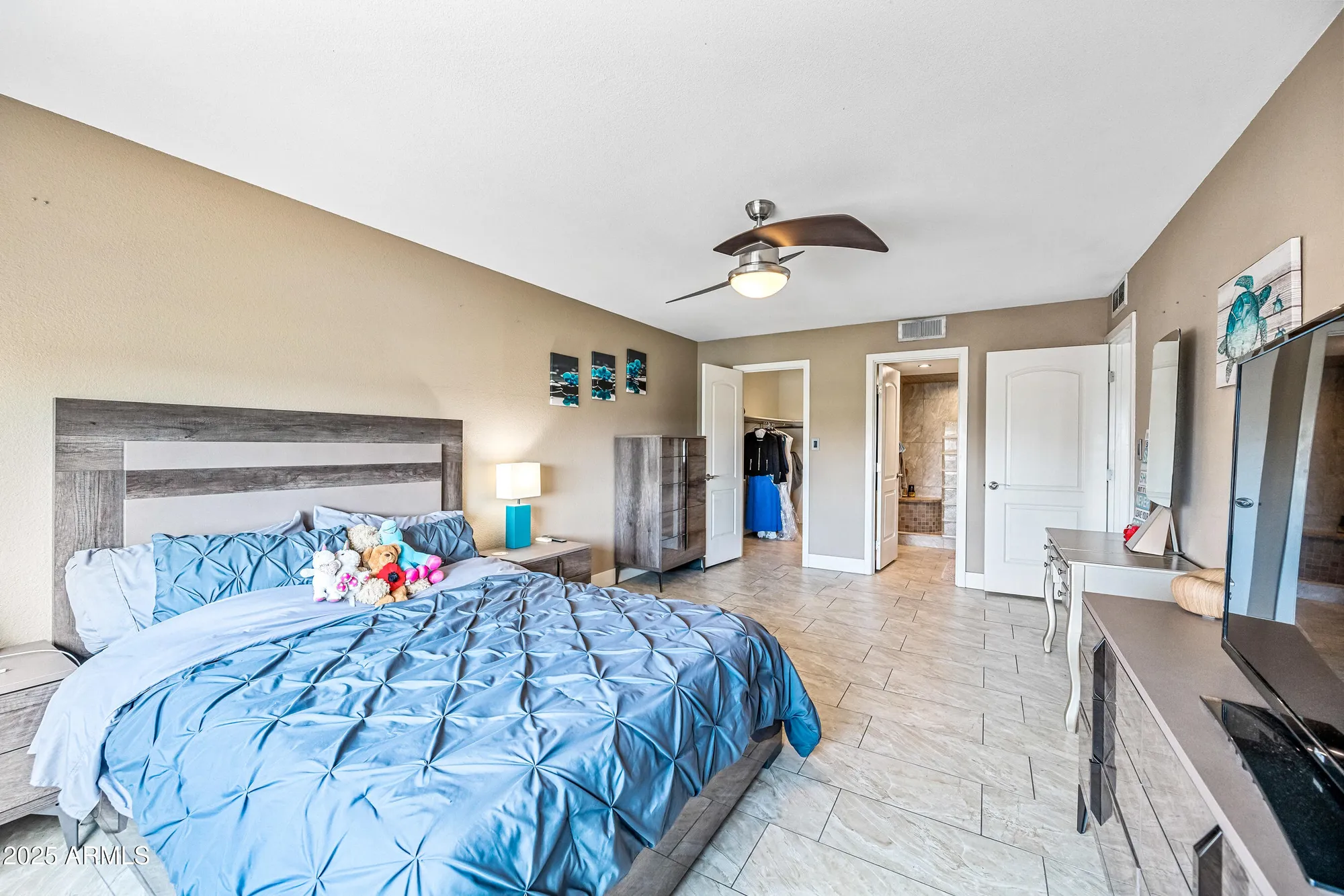 Property Slideshow image 34 of 91 | 7940 e camelback rd unit 411, Scottsdale, AZ, 85251