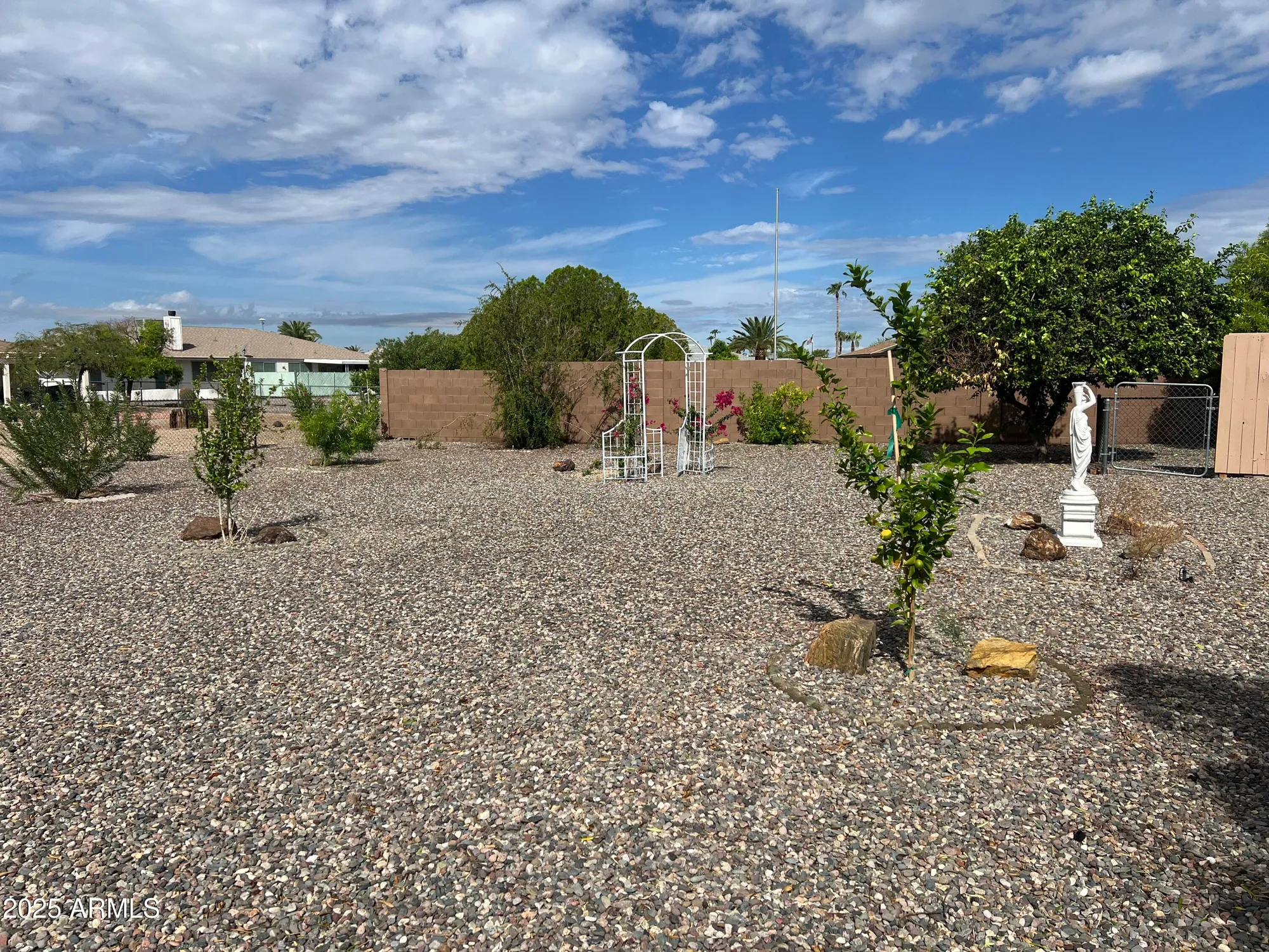 Property Slideshow image 28 of 33 | 12418 n vista grande ct, Sun City, AZ, 85351