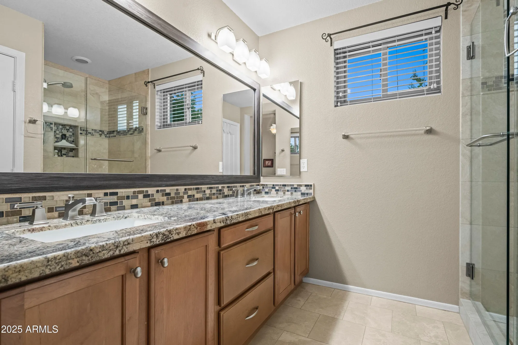 Property Slideshow image 24 of 42 | 15861 w earll dr, Goodyear, AZ, 85395