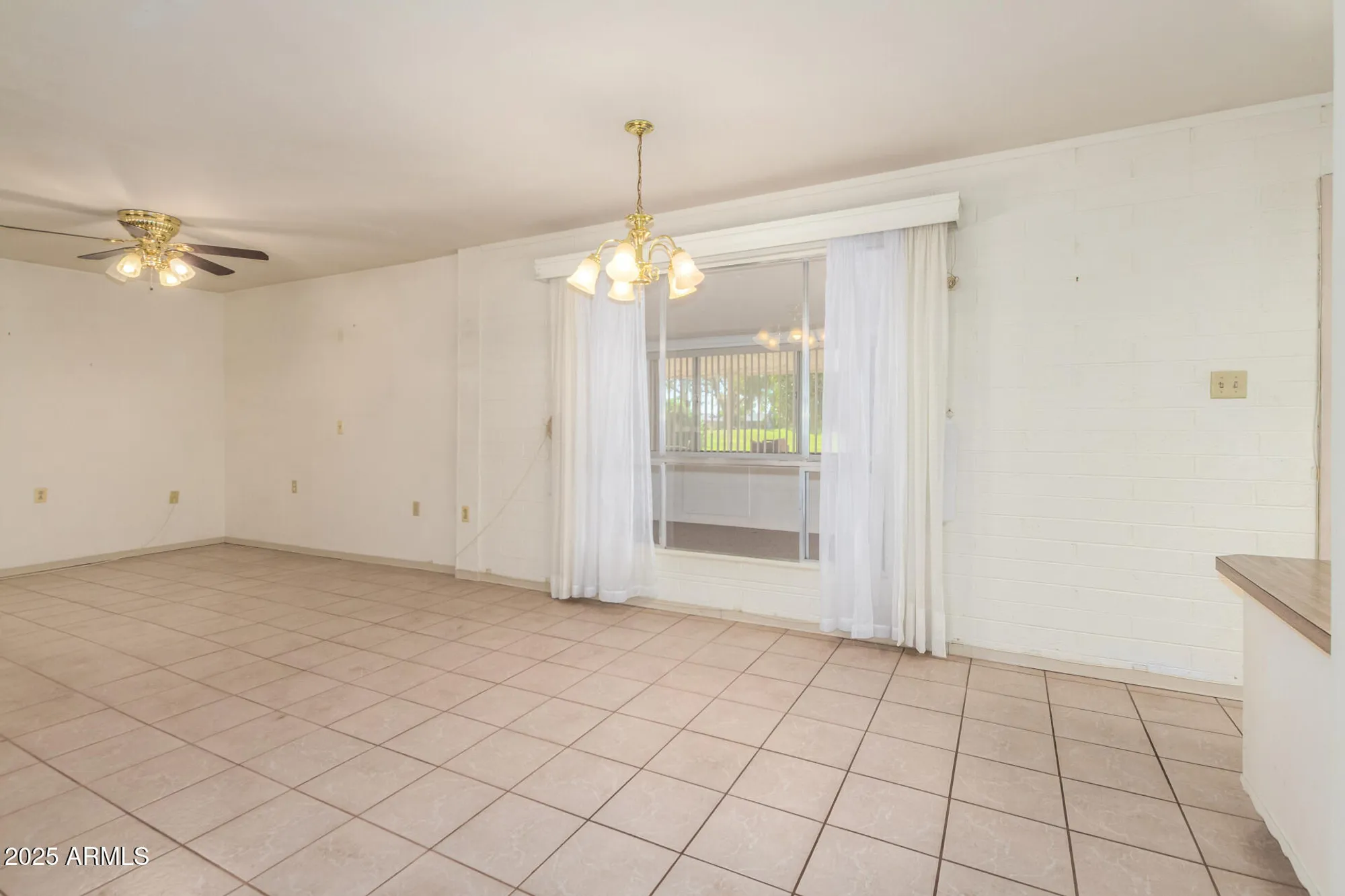Property Slideshow image 12 of 38 | 12248 n 105th ave, Sun City, AZ, 85351