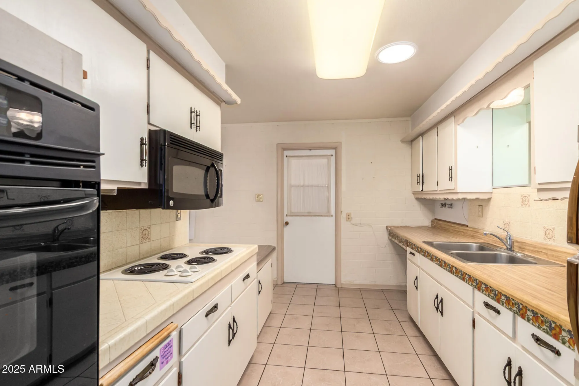 Property Slideshow image 16 of 38 | 12248 n 105th ave, Sun City, AZ, 85351