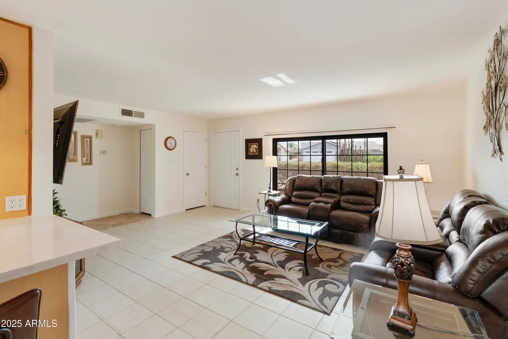Property Slideshow image 10 of 52 | 1142 s 81st pl, Mesa, AZ, 85208