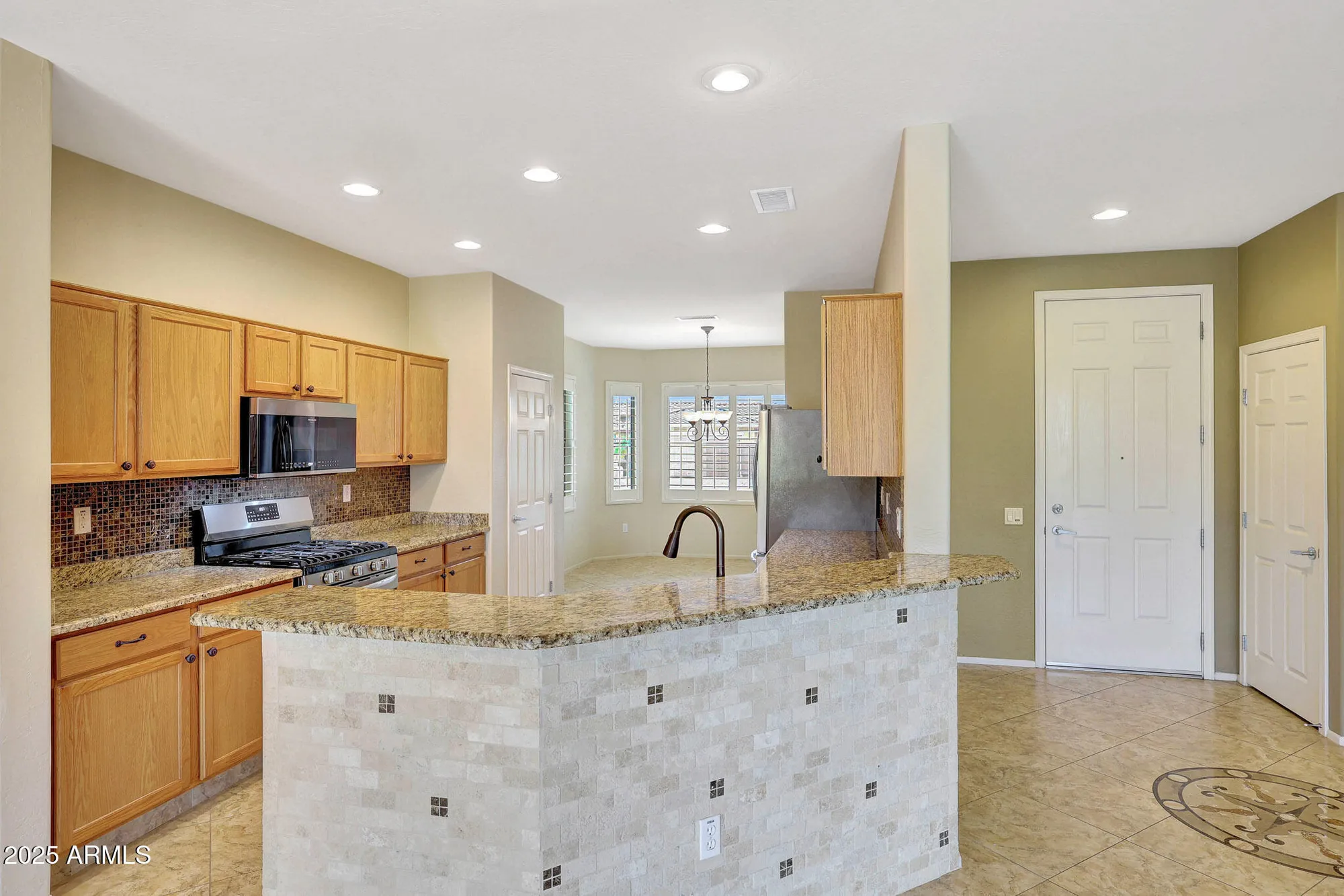 Property Slideshow image 12 of 42 | 16348 w badger pass ln, Surprise, AZ, 85387