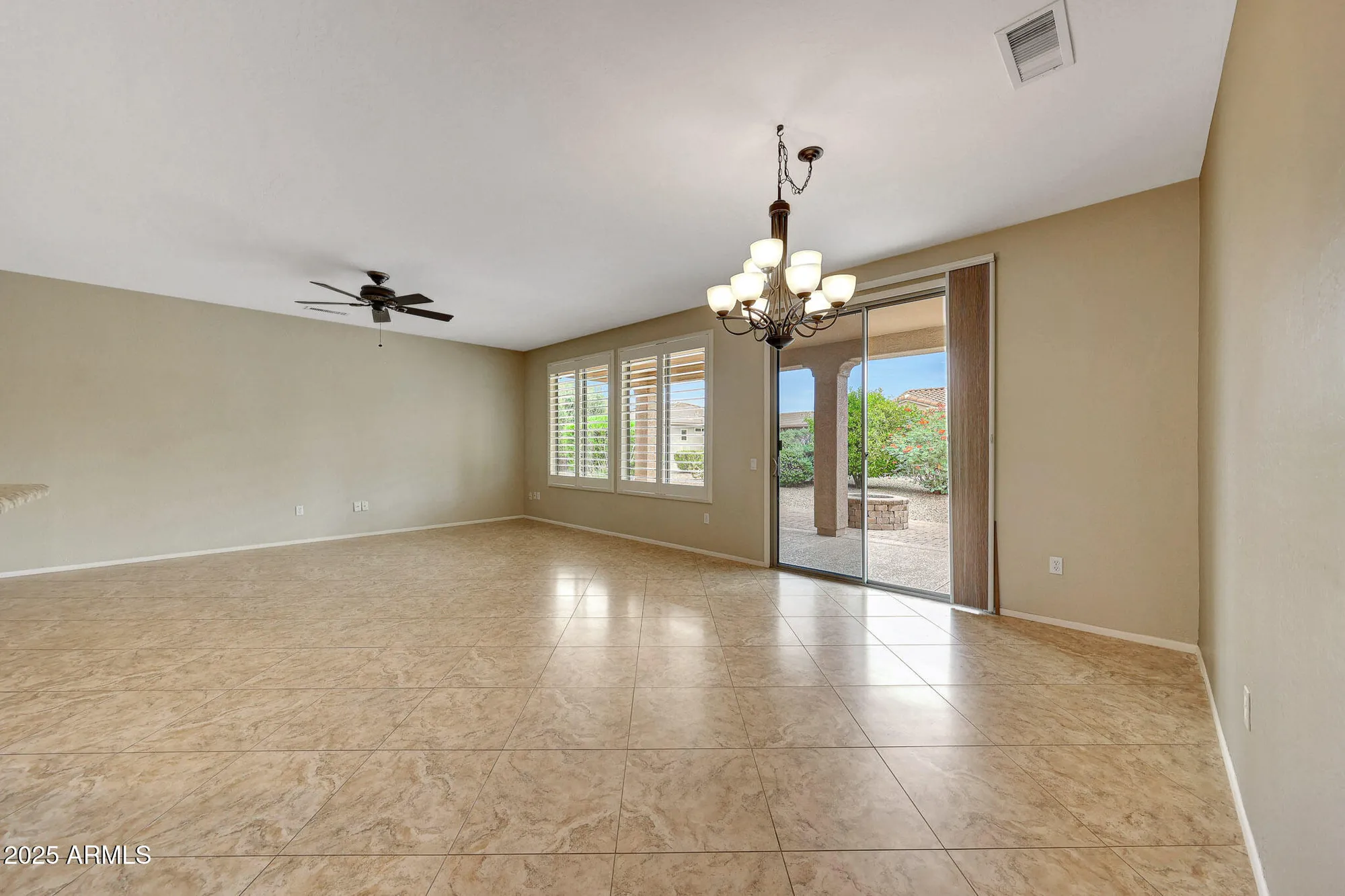 Property Slideshow image 11 of 42 | 16348 w badger pass ln, Surprise, AZ, 85387
