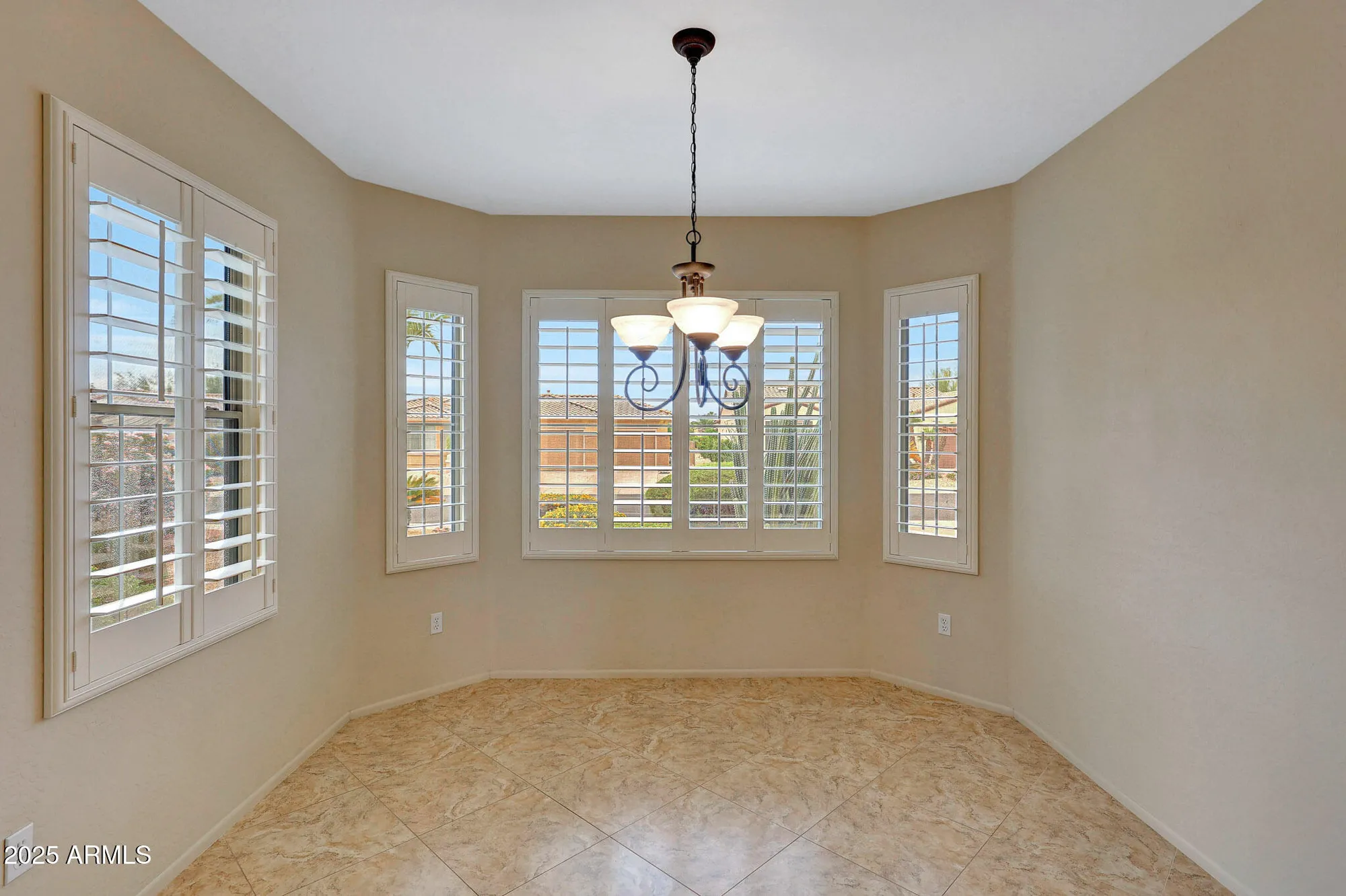 Property Slideshow image 16 of 42 | 16348 w badger pass ln, Surprise, AZ, 85387
