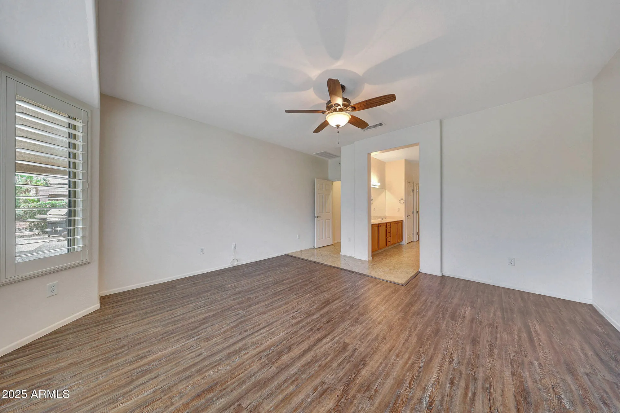 Property Slideshow image 22 of 42 | 16348 w badger pass ln, Surprise, AZ, 85387