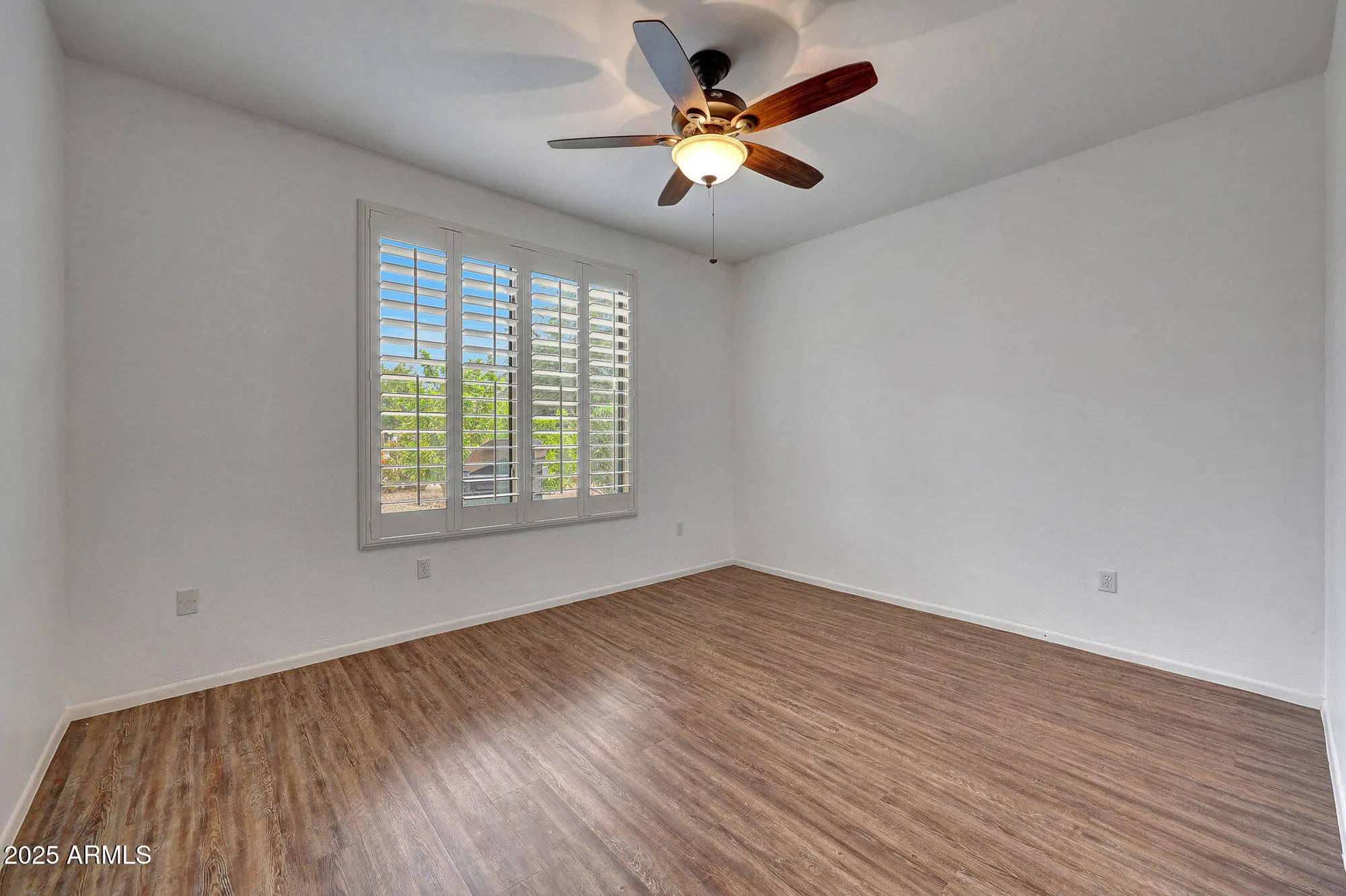 Property Slideshow image 28 of 42 | 16348 w badger pass ln, Surprise, AZ, 85387