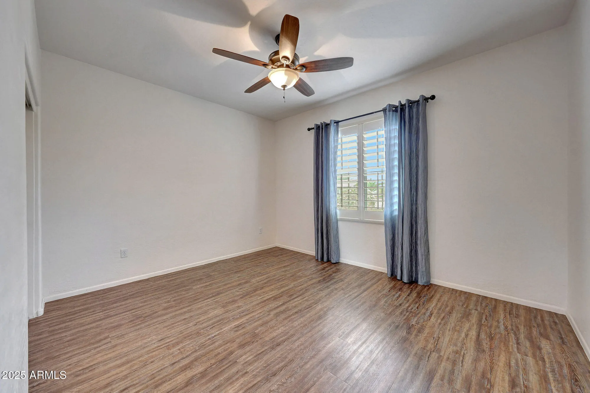 Property Slideshow image 32 of 42 | 16348 w badger pass ln, Surprise, AZ, 85387