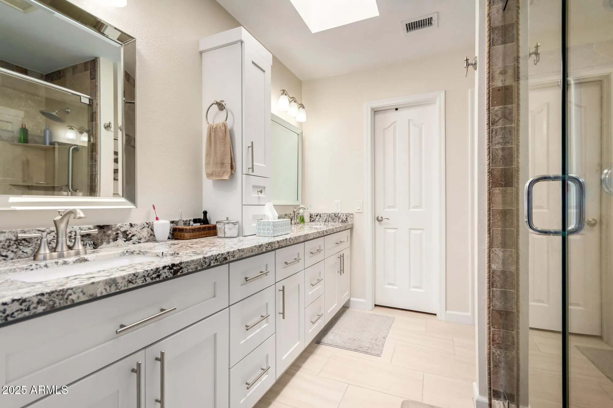 Property Slideshow image 19 of 40 | 26038 s saddletree dr, Sun Lakes, AZ, 85248