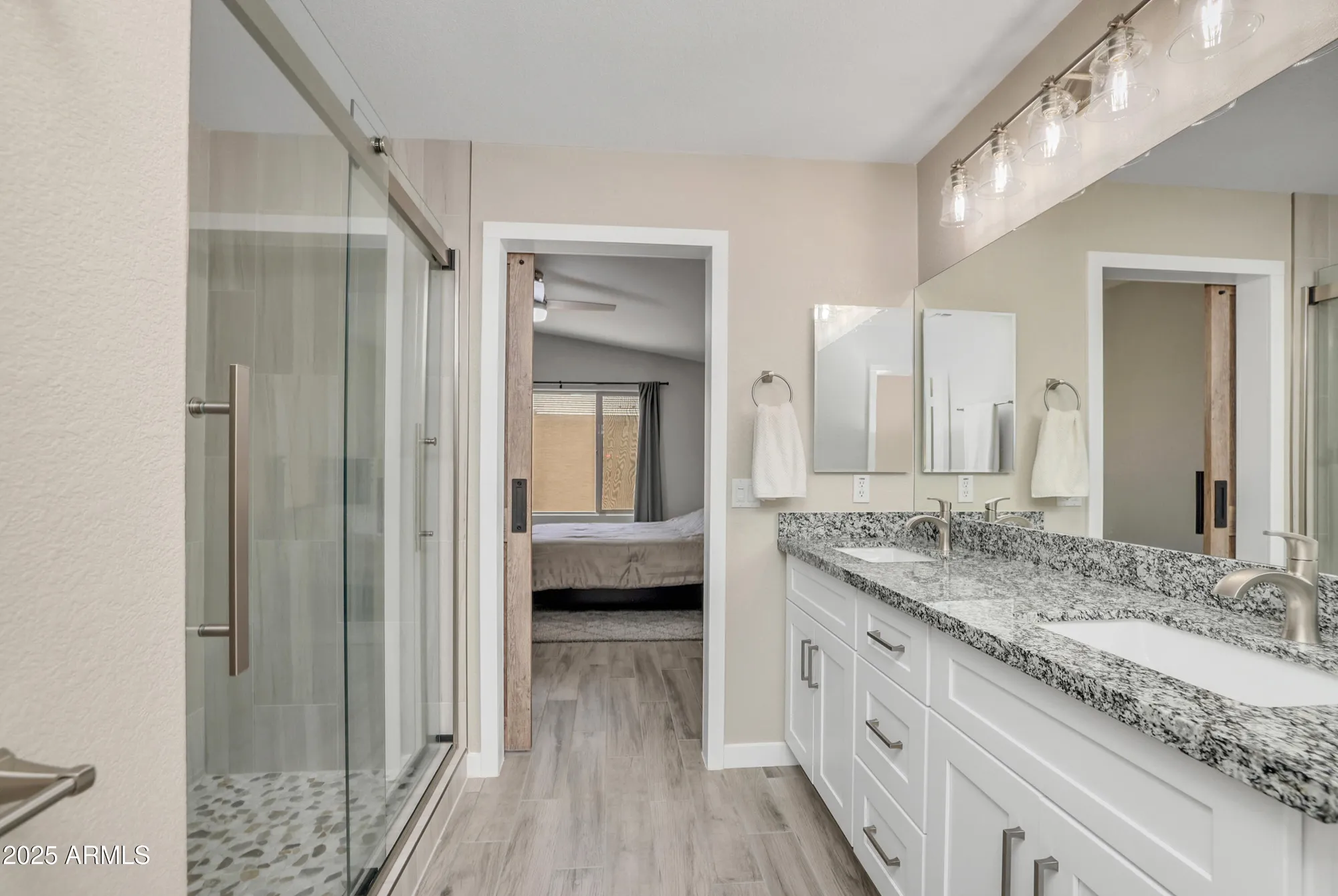 Property Slideshow image 8 of 28 | 3509 e hazeltine way, Chandler, AZ, 85249