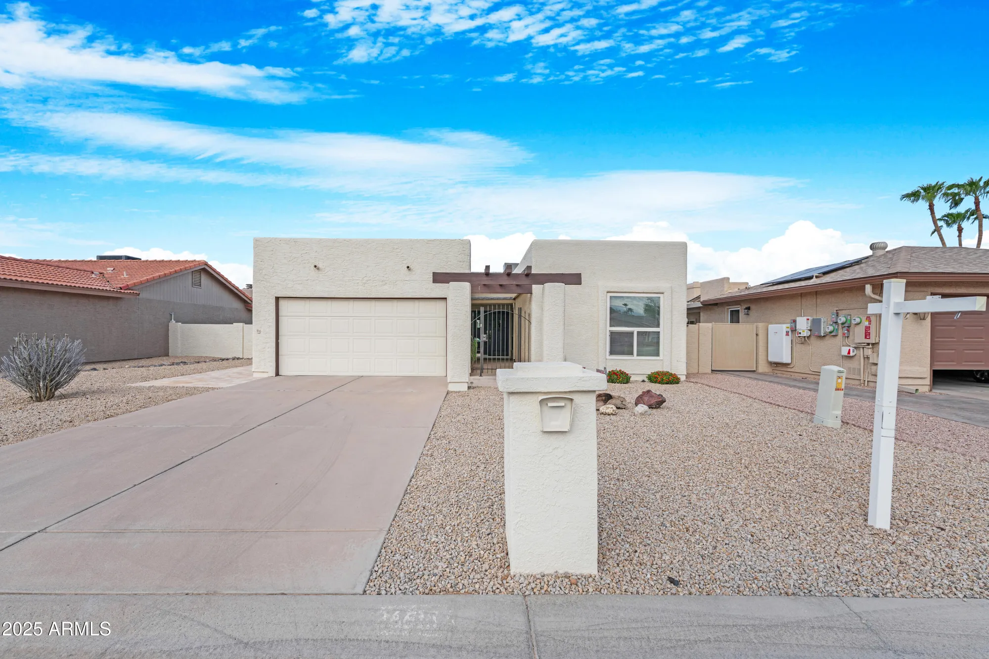 Property Slideshow image 2 of 36 | 26618 s pinewood dr, Sun Lakes, AZ, 85248